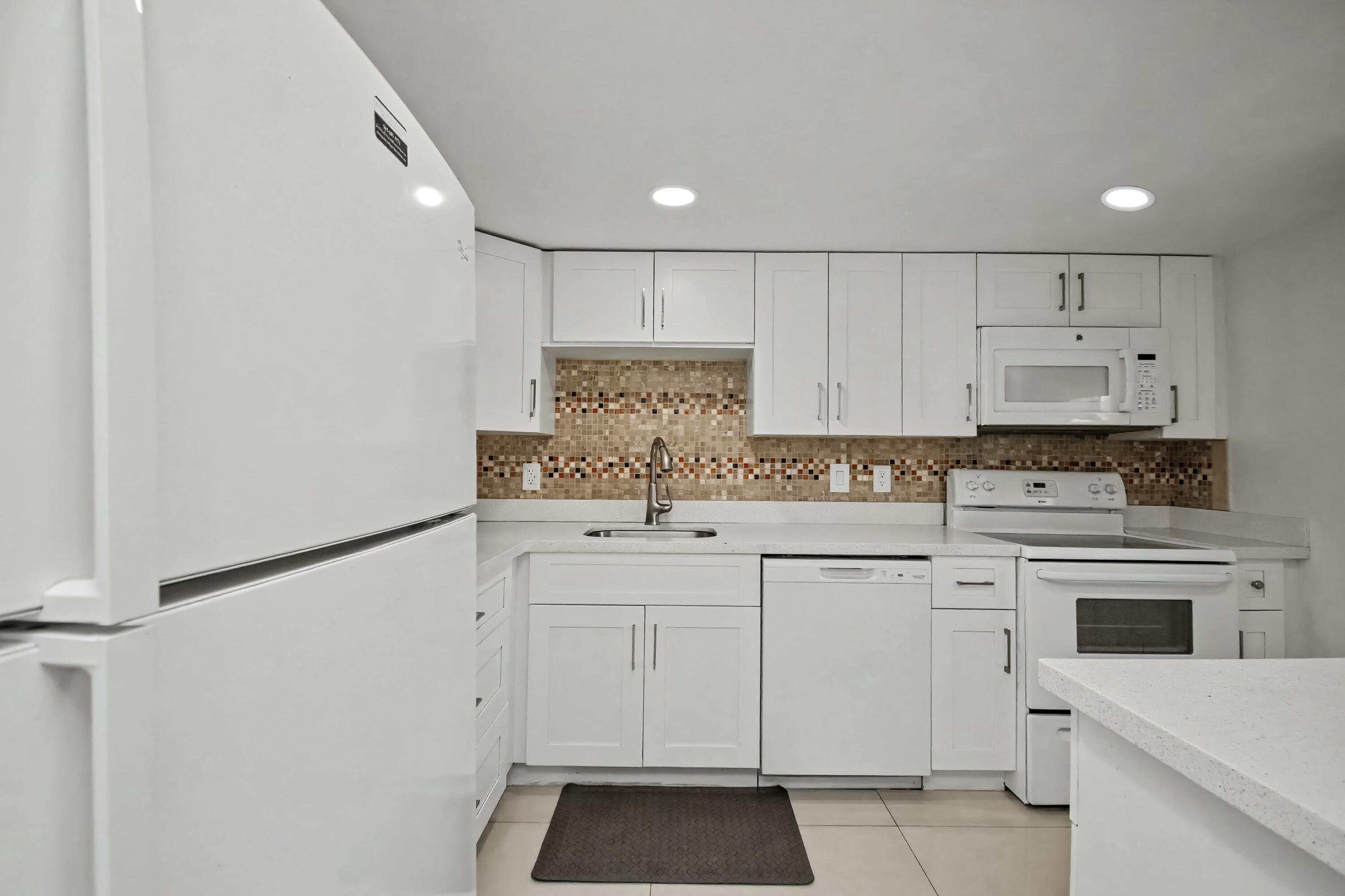 BOCA ENTRADA 1 condo unit  305 - Residential Lease