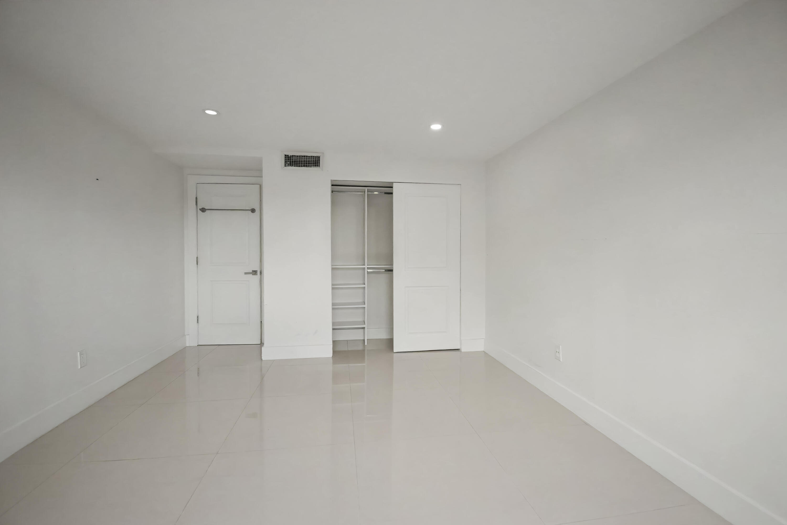 BOCA ENTRADA 1 condo unit  305 - Residential Lease
