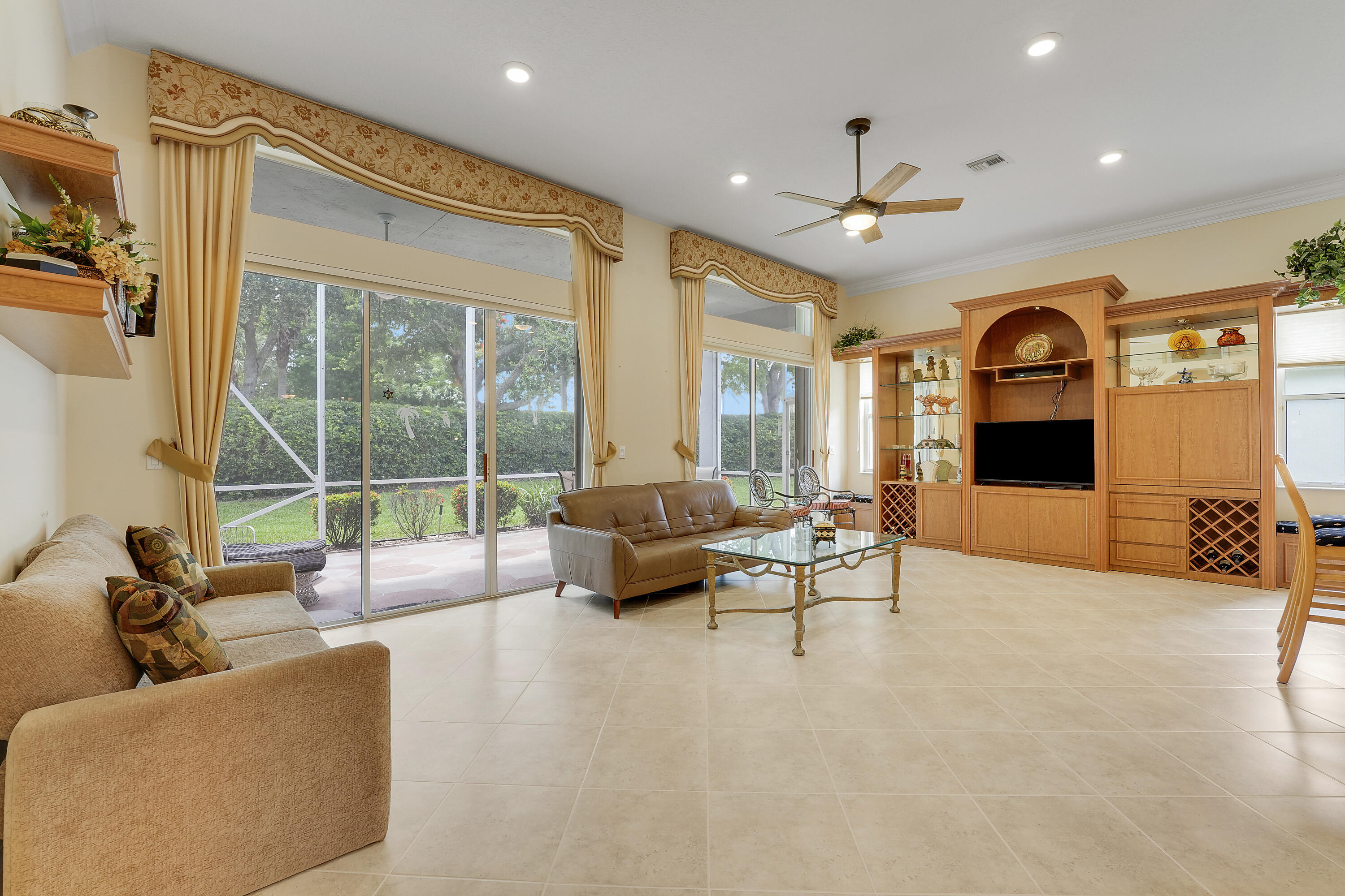 TOWNE PARK TR IA - Residential