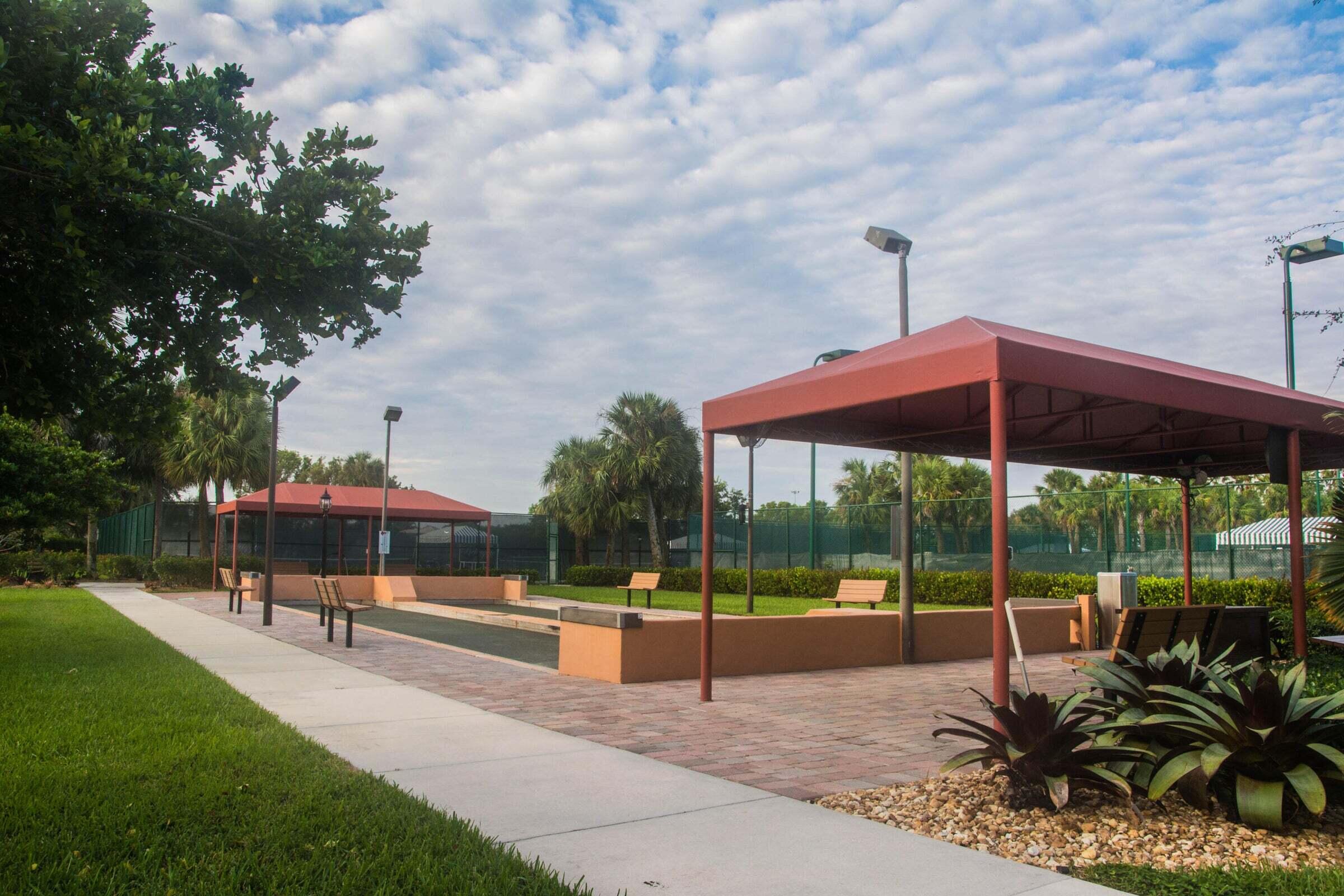 TOWNE PARK TR IA - Residential