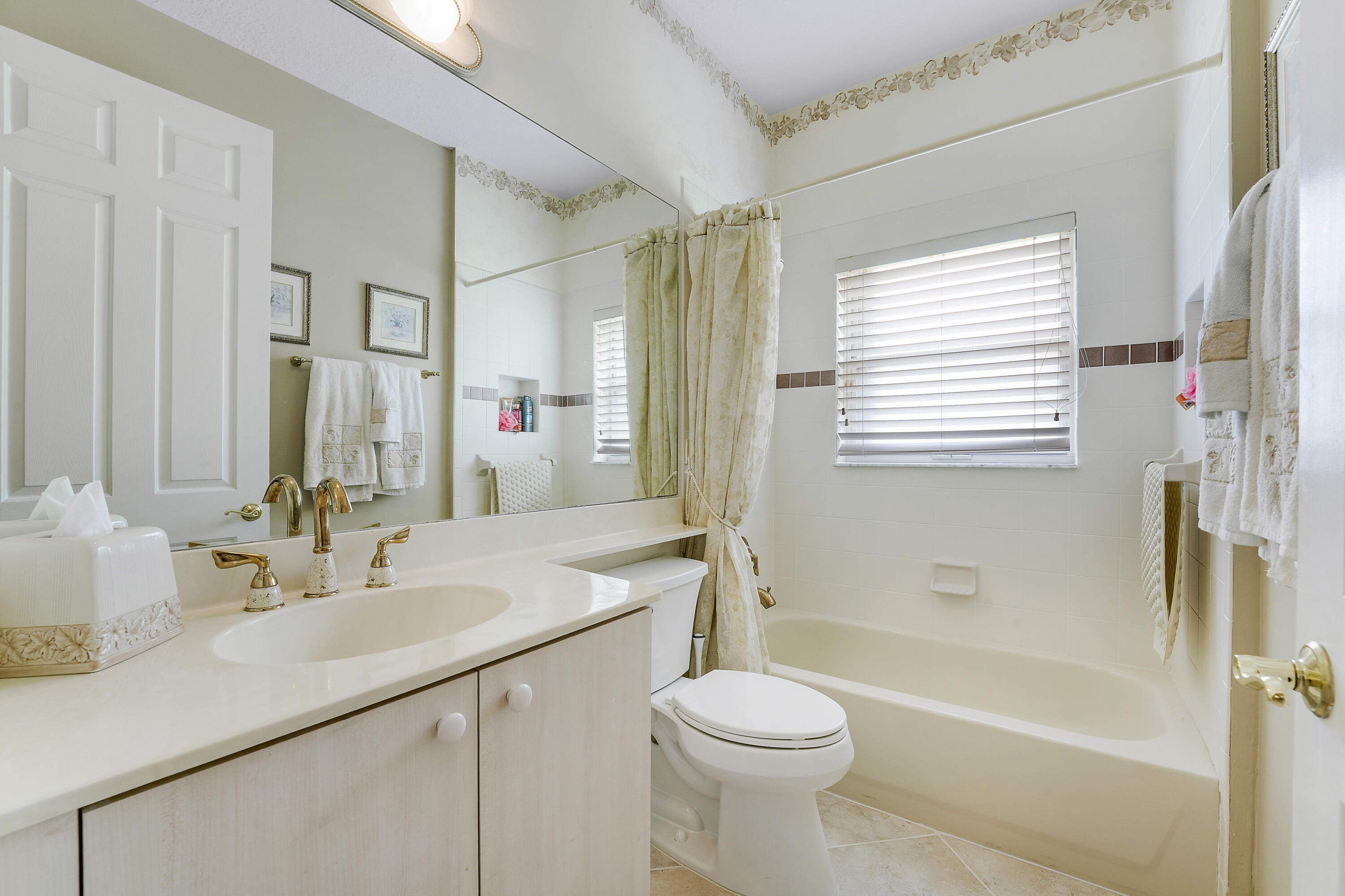 TOWNE PARK TR IA - Residential