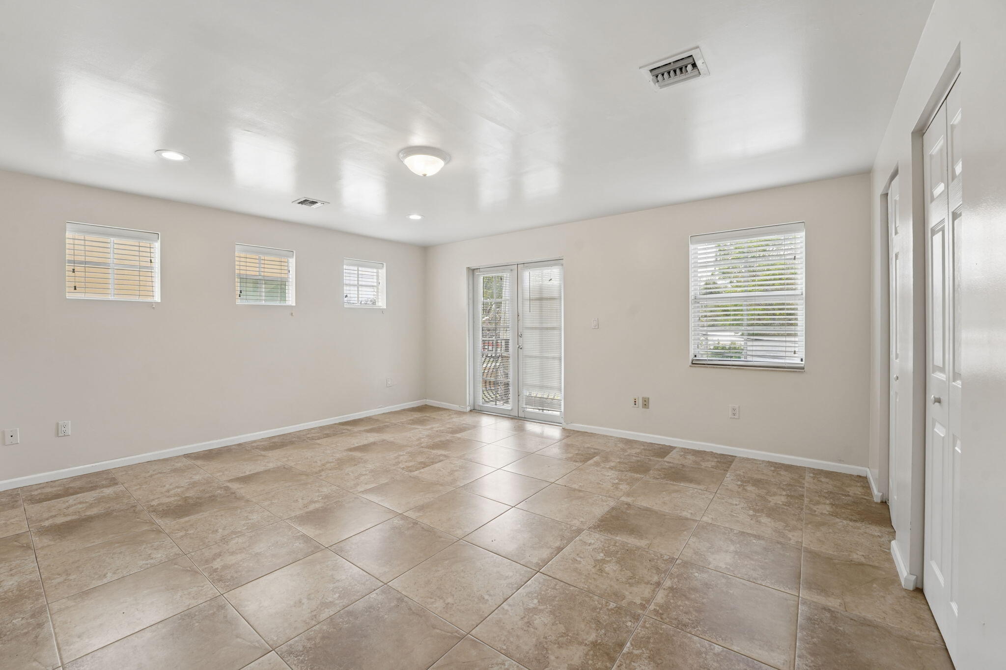 Tarpon River - Residential Lease