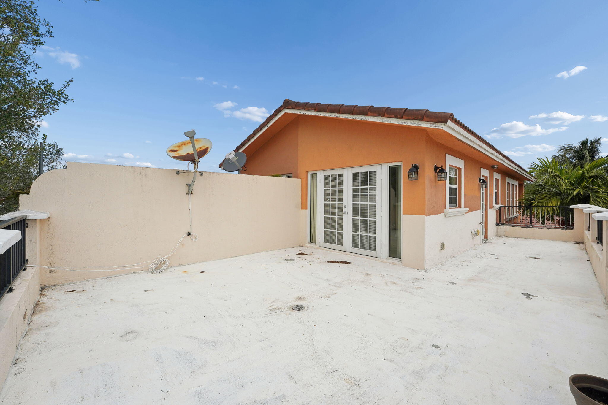 Tarpon River - Residential Lease
