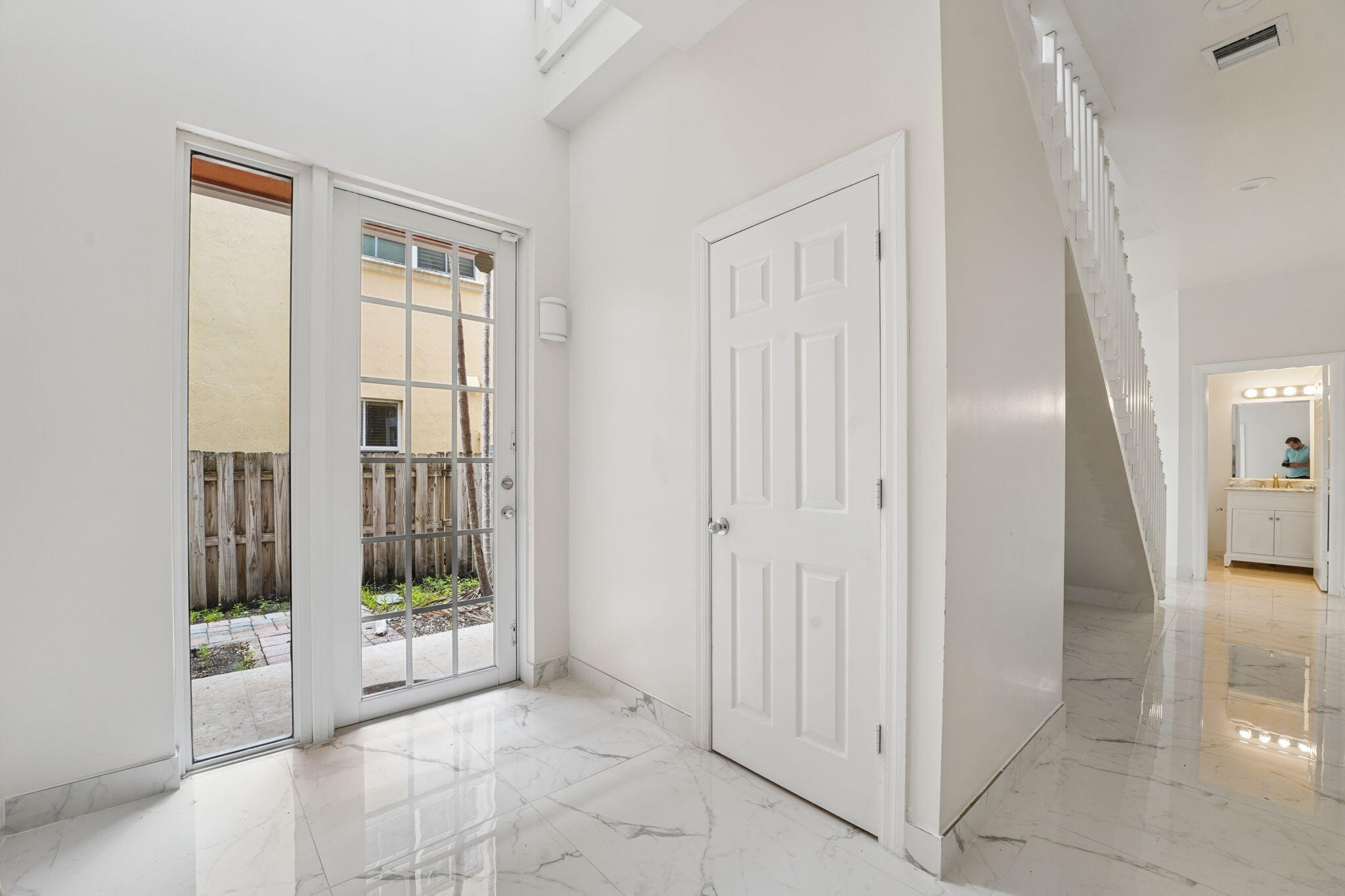 Tarpon River - Residential Lease