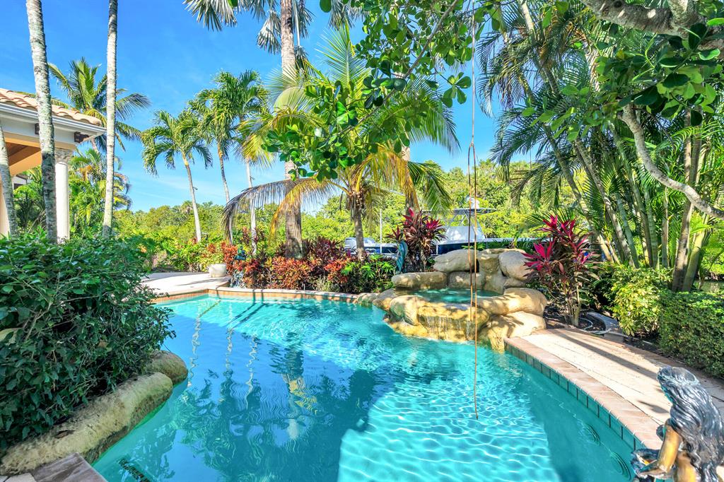 HARBOUR ISLES - Residential