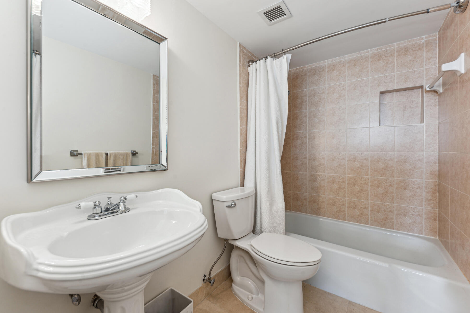 PORTOFINO SOUTH CONDO ESTATES OF SOUTH PALM BEA - Residential Lease