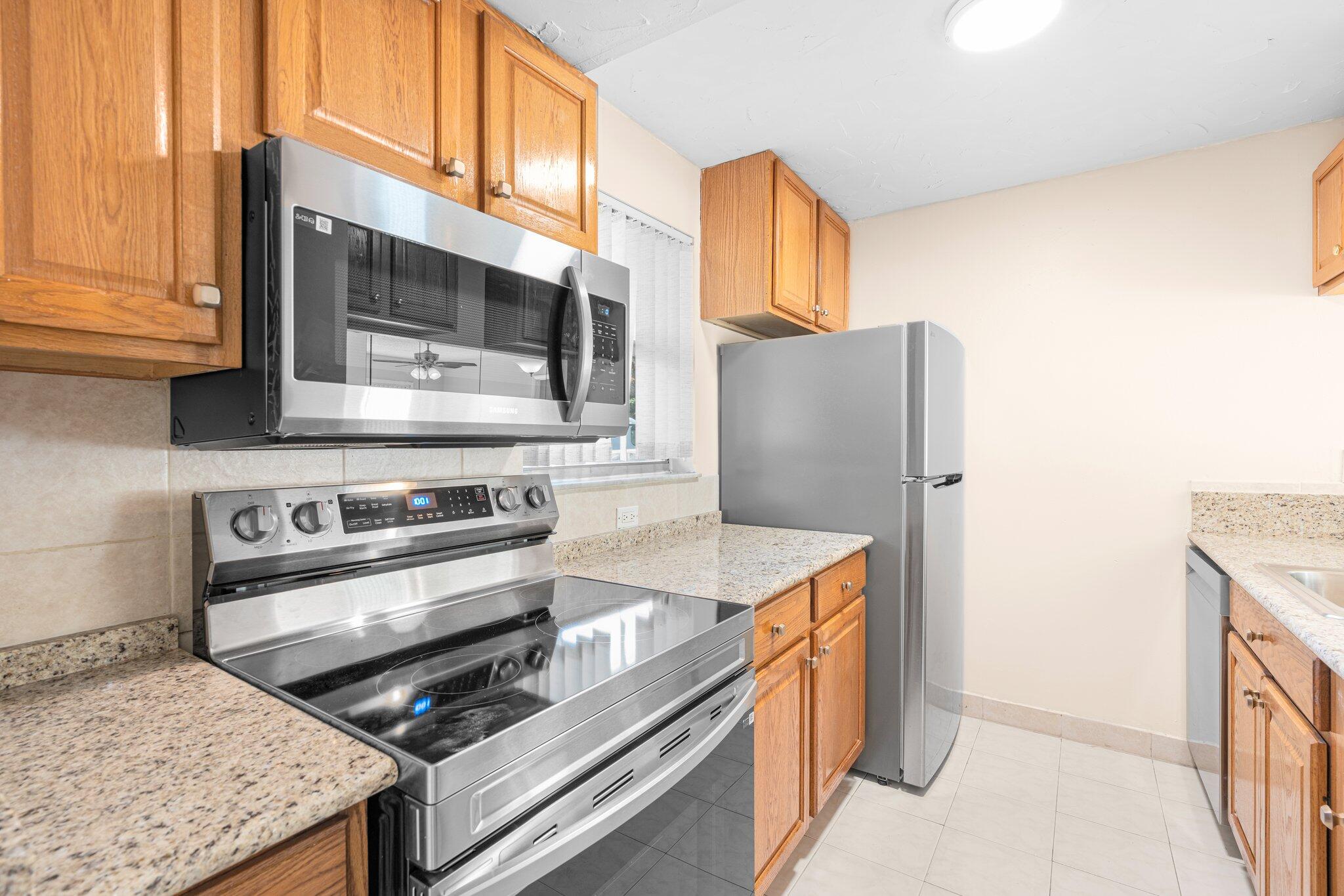 COUNTRY GARDENS CONDO - Residential Lease