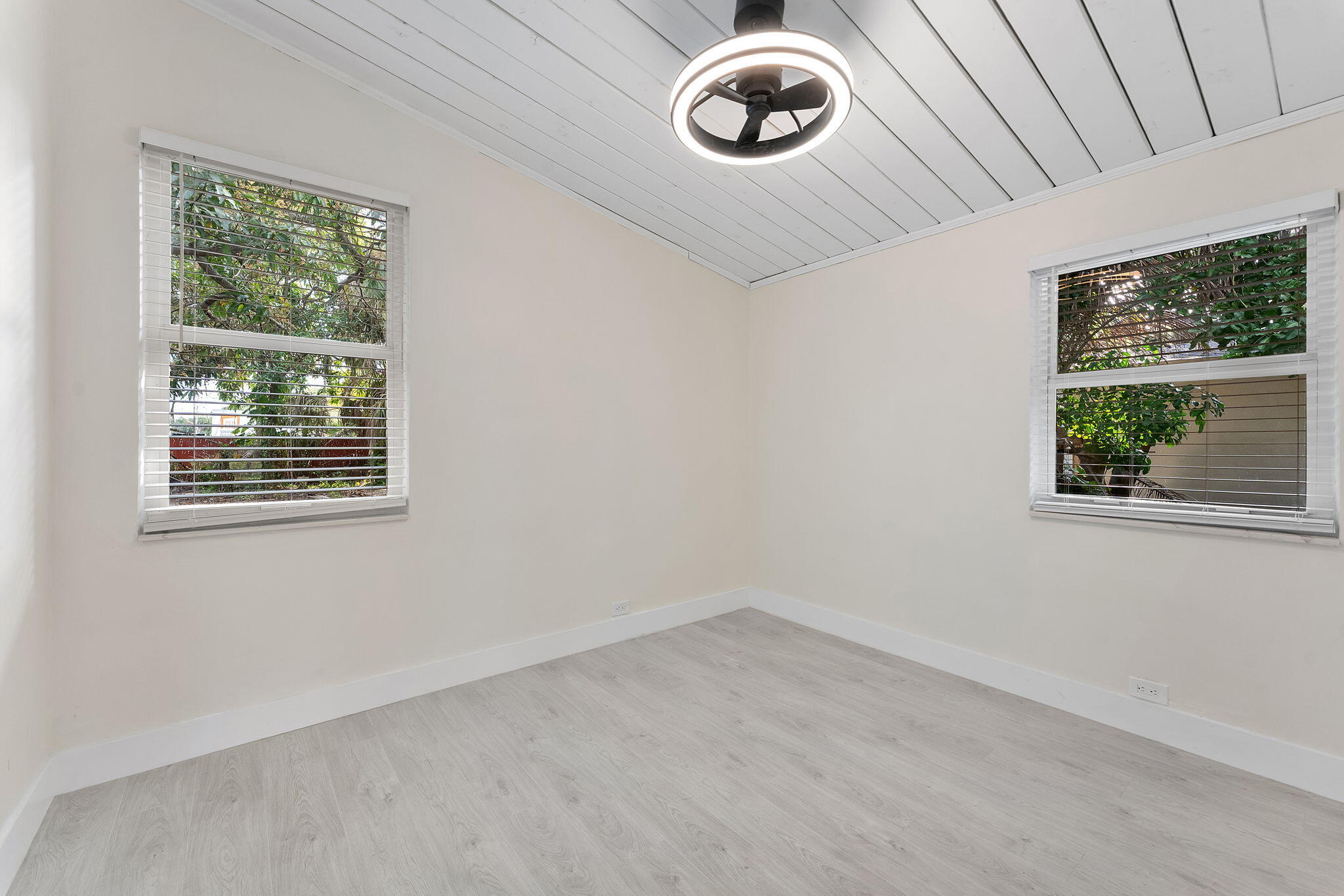 DELRAY MNR - Residential Lease