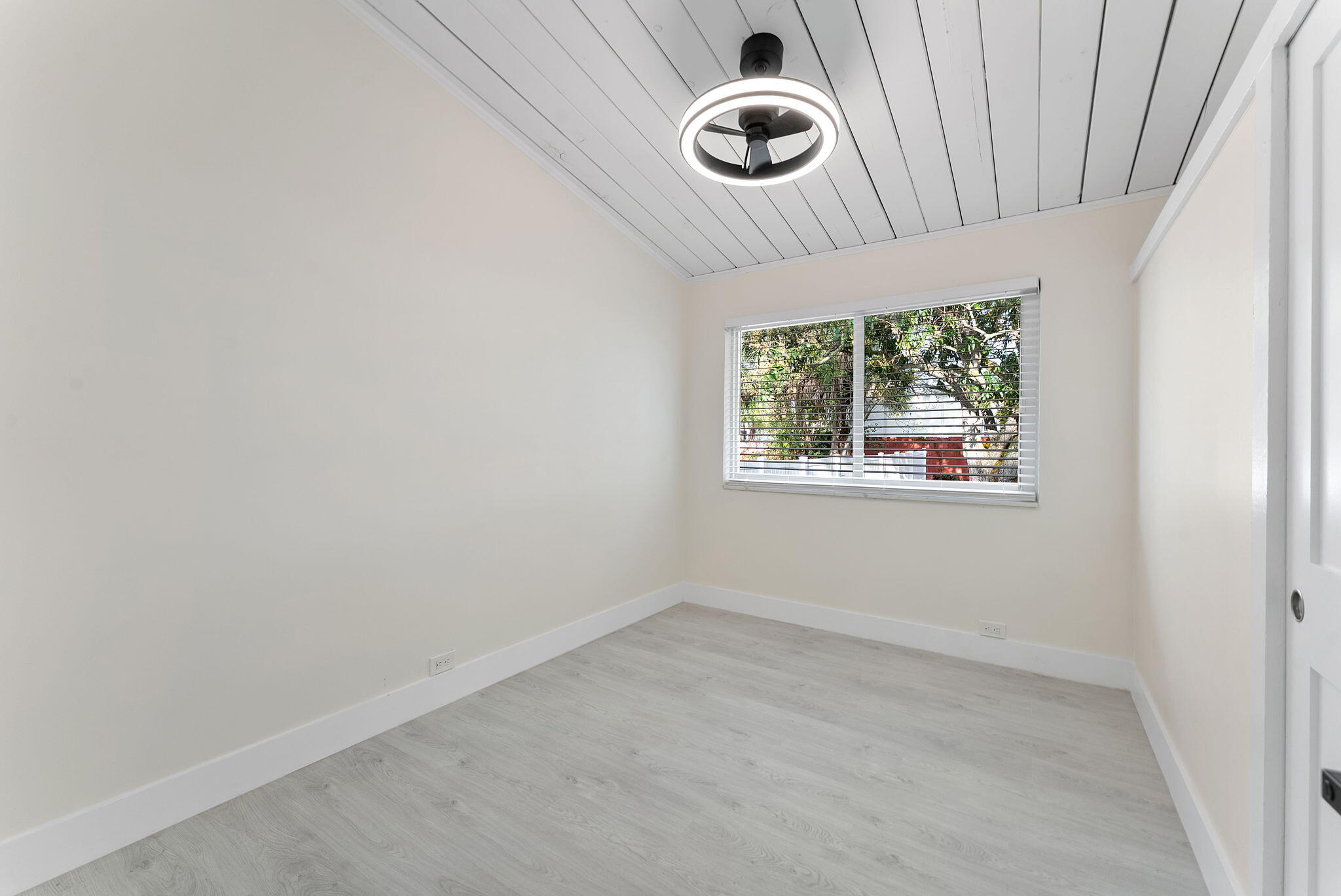 DELRAY MNR - Residential Lease