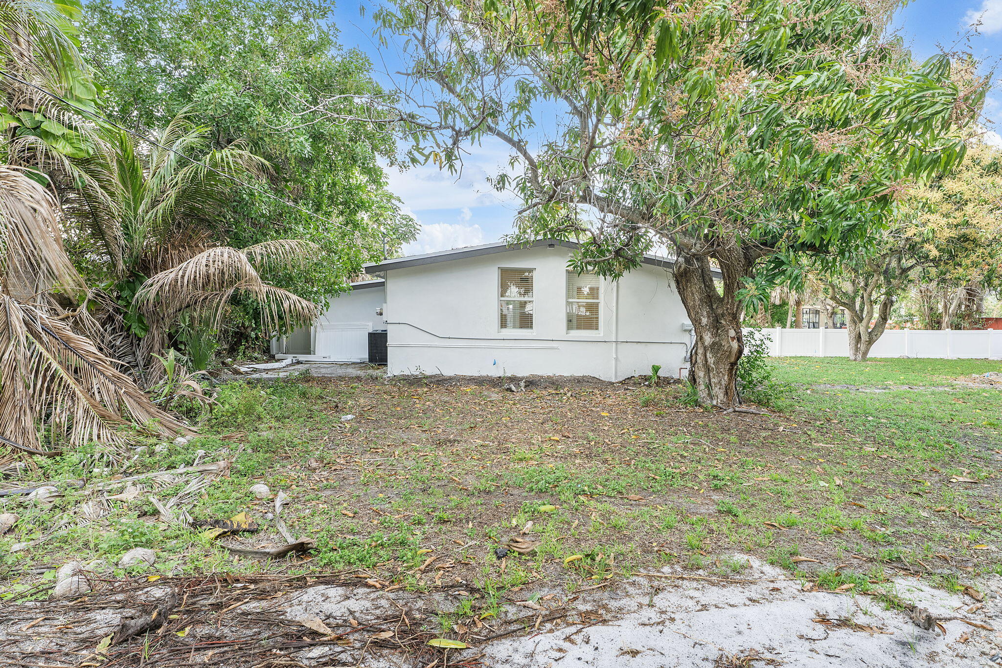 DELRAY MNR - Residential Lease