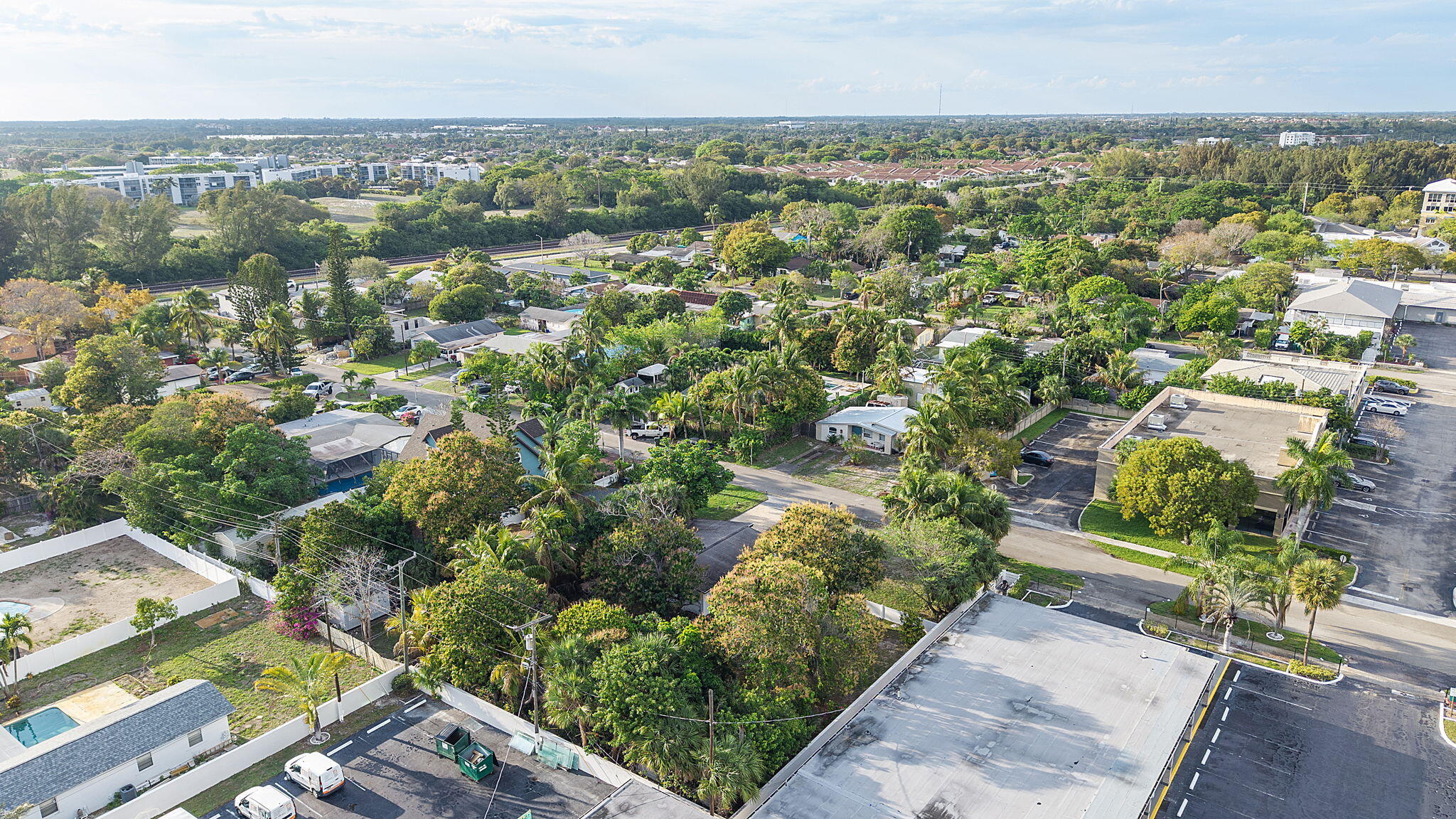 DELRAY MNR - Residential Lease