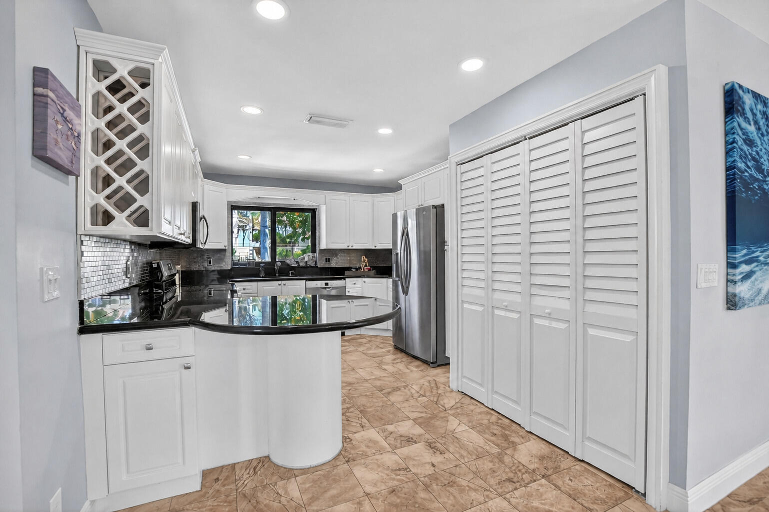 CEAIRE CONDO - Residential