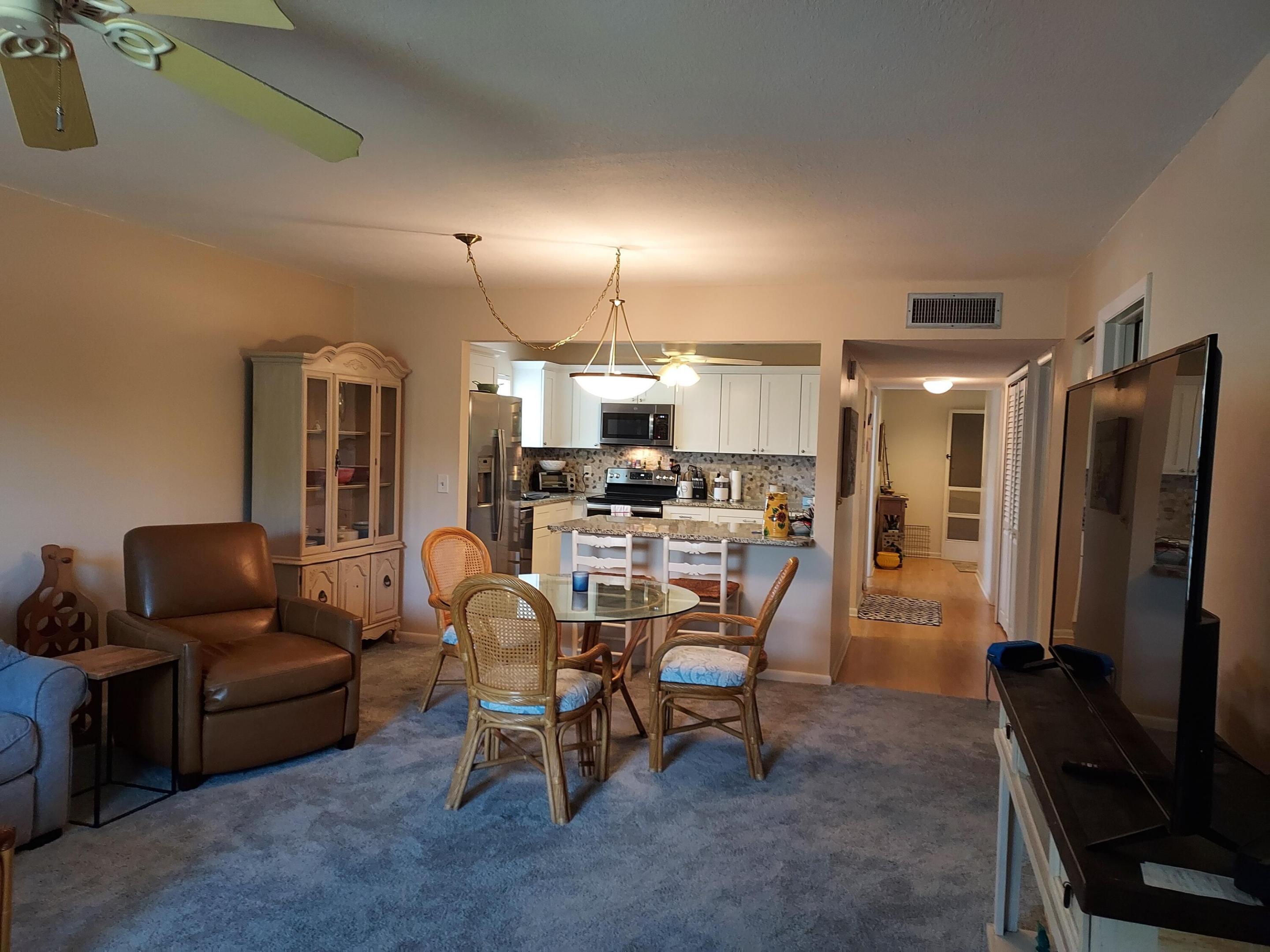 VILLAS ON THE GREEN CONDO - Residential Lease