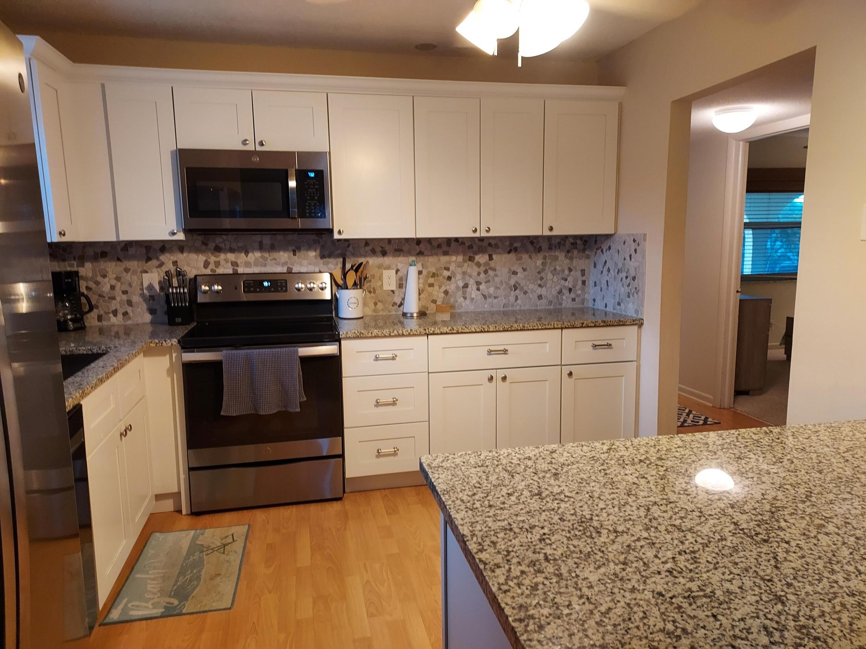 VILLAS ON THE GREEN CONDO - Residential Lease