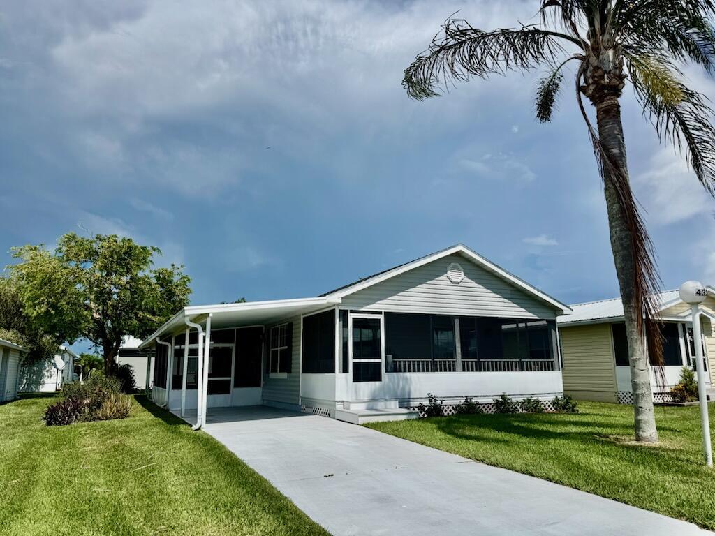 PALM VILLAGE RANCH - Residential