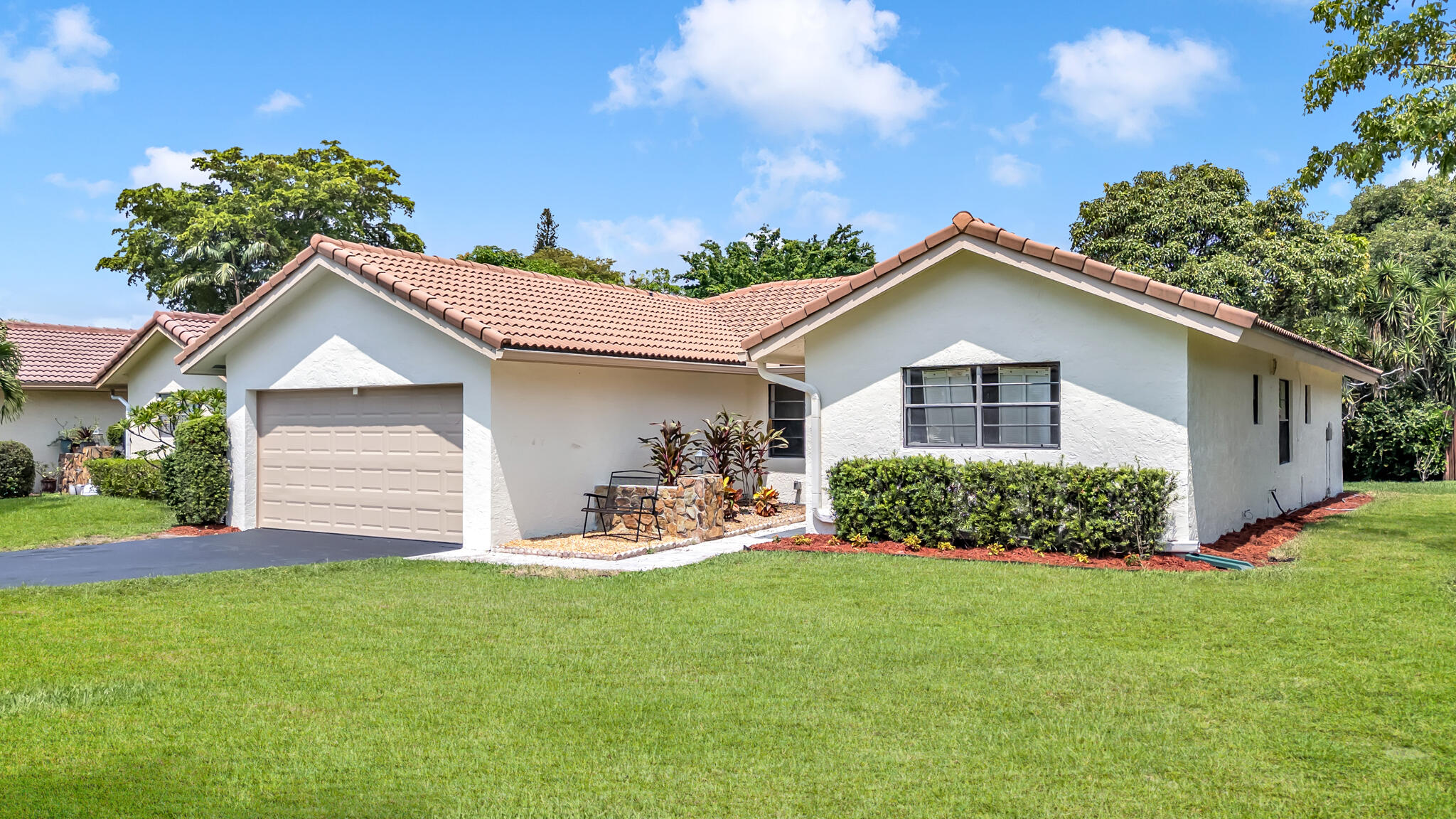 Spring Circle Villas - Residential