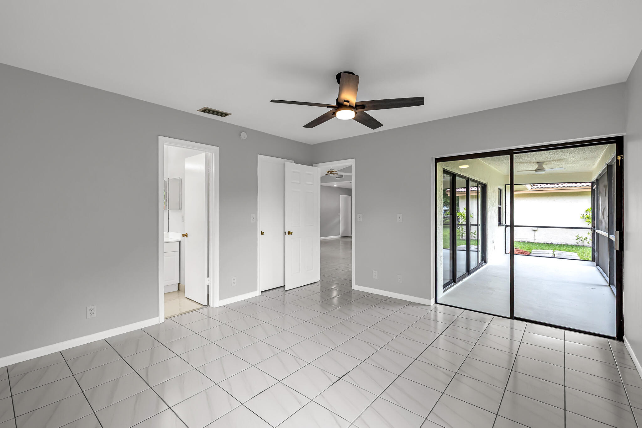 Spring Circle Villas - Residential