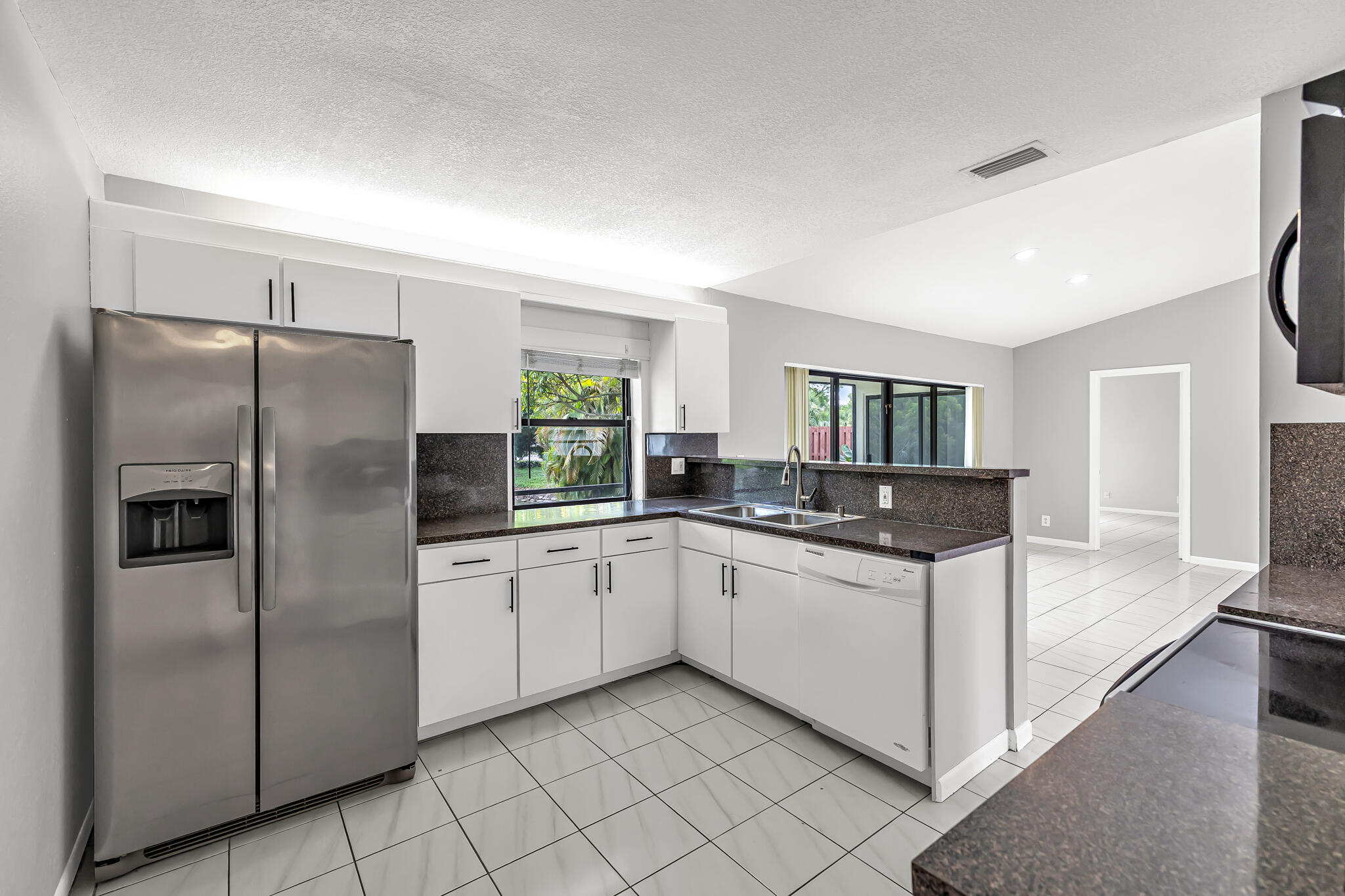 Spring Circle Villas - Residential