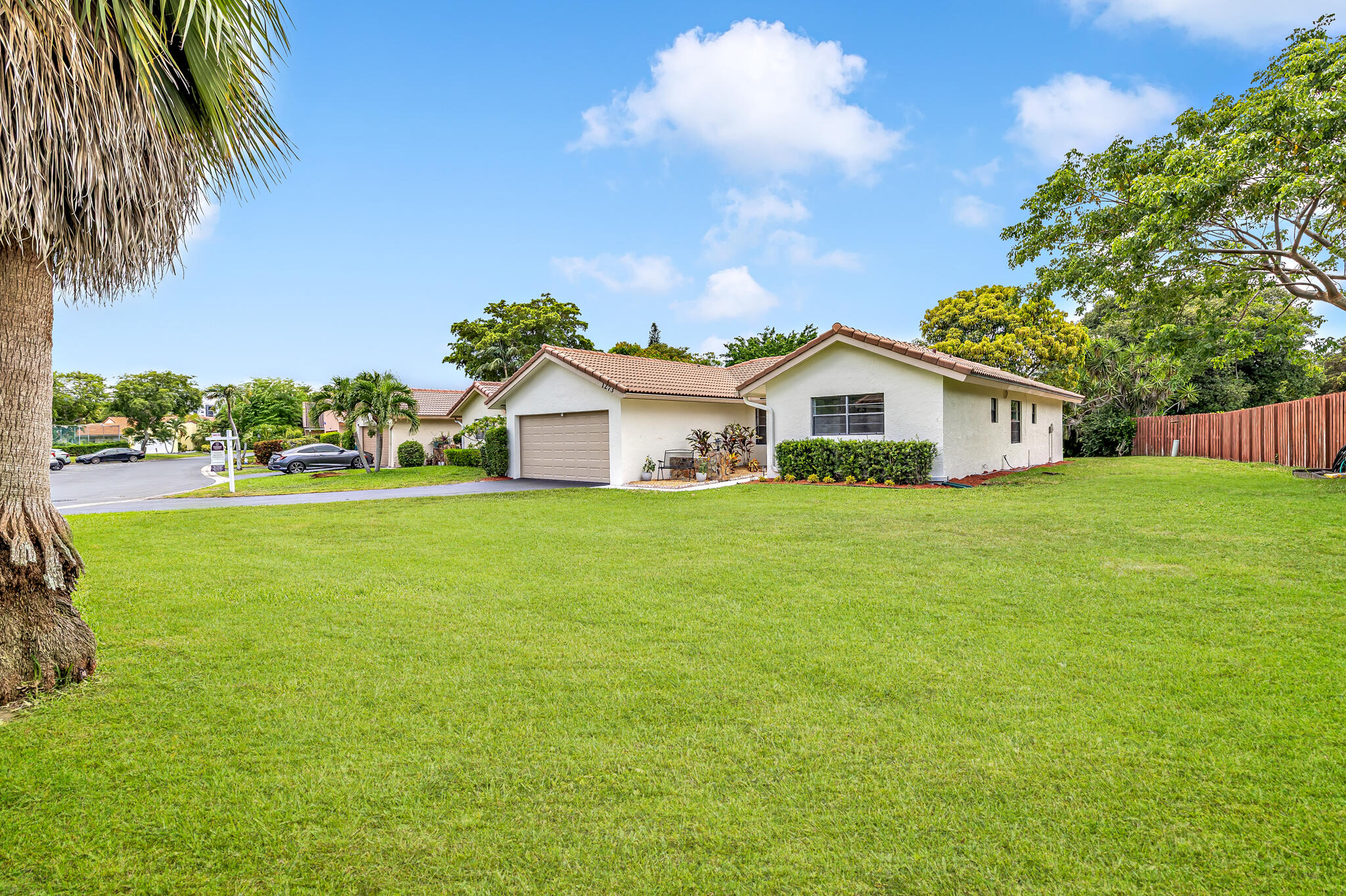 Spring Circle Villas - Residential