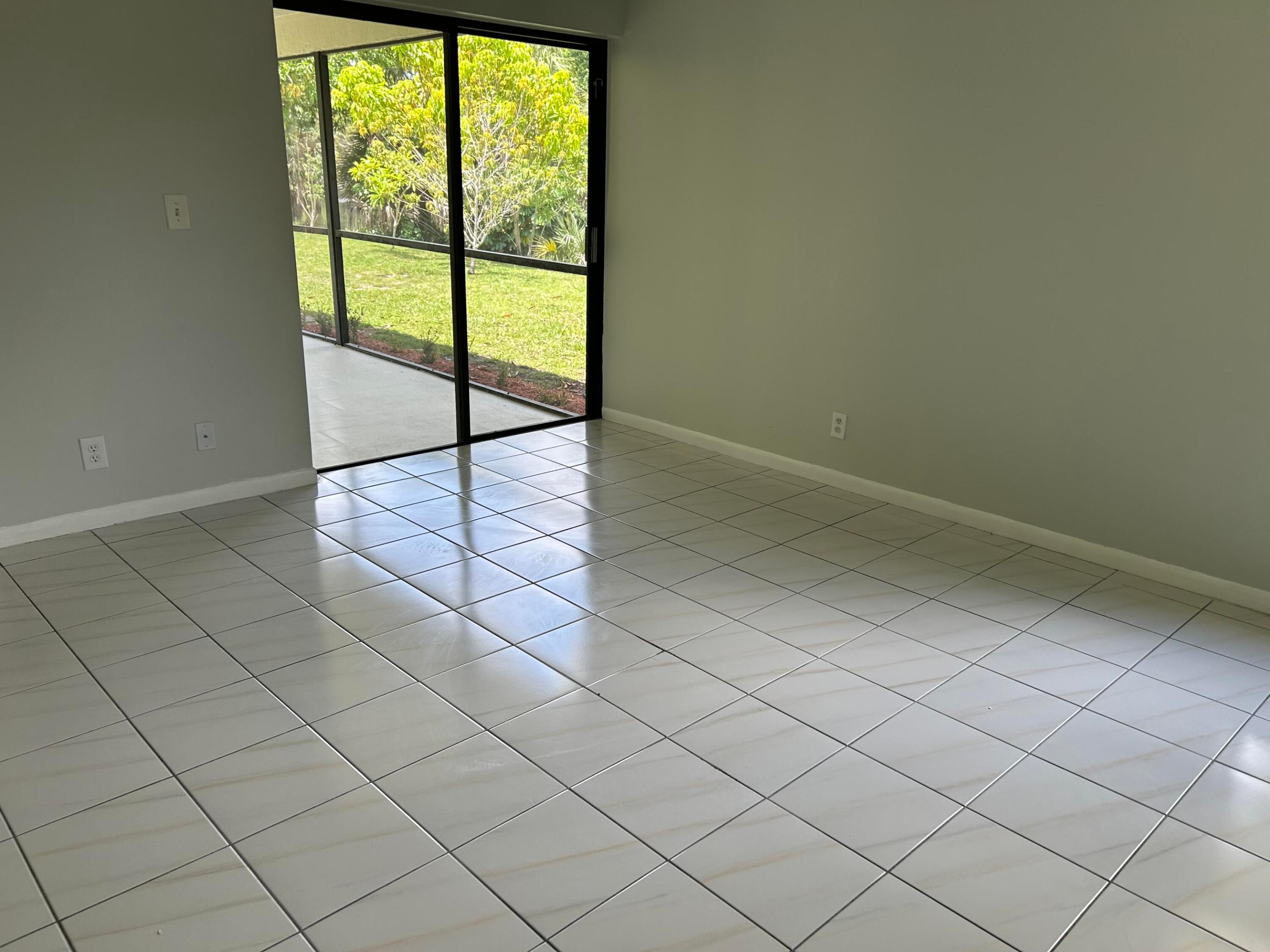 Spring Circle Villas - Residential