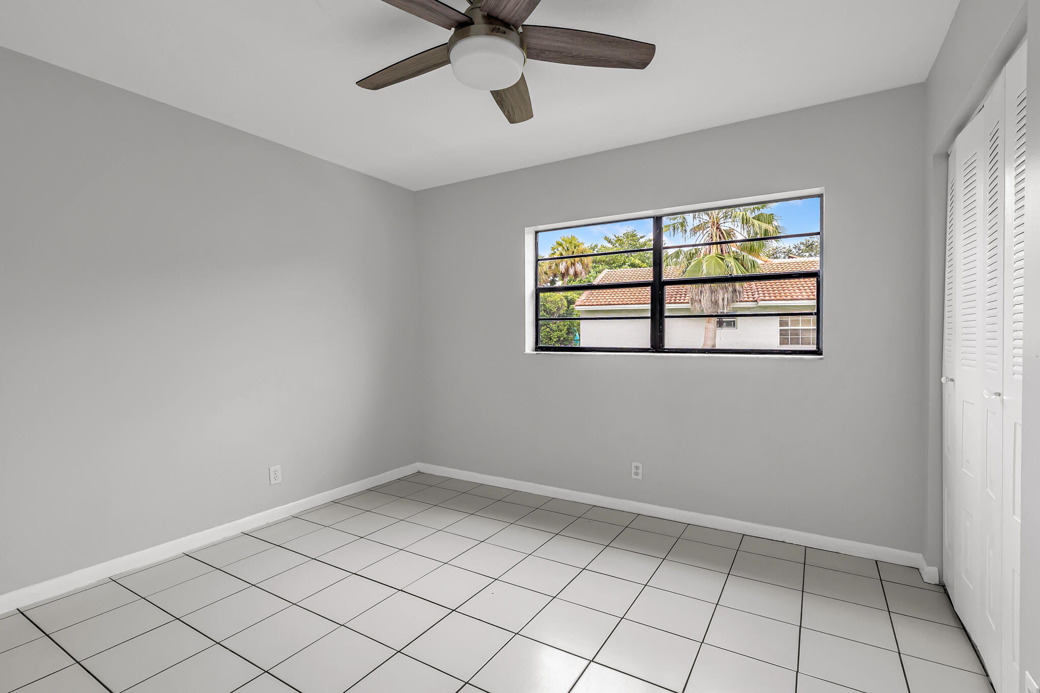 Spring Circle Villas - Residential