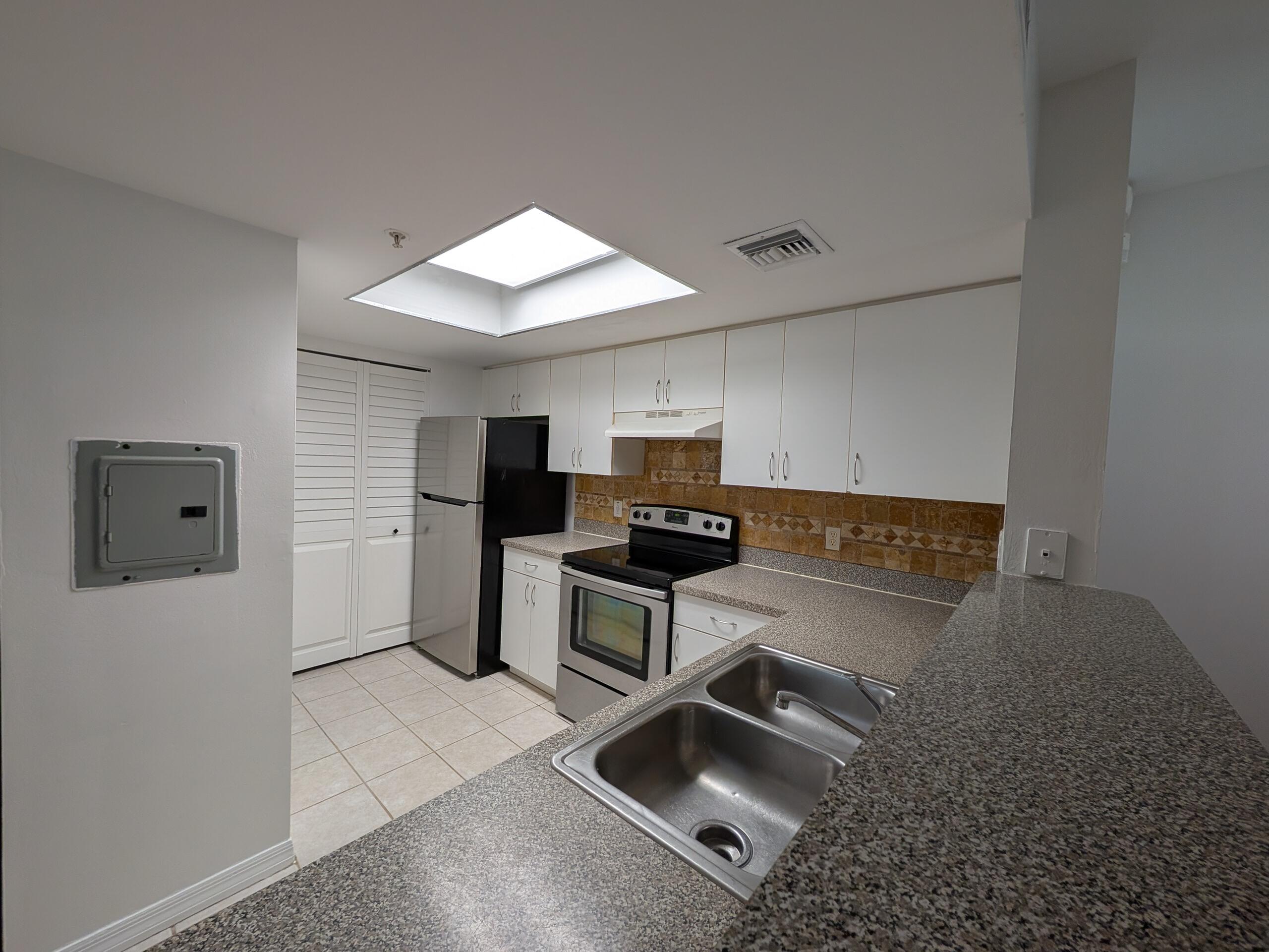 EVERGREEN LAKES CONDO - Residential Lease