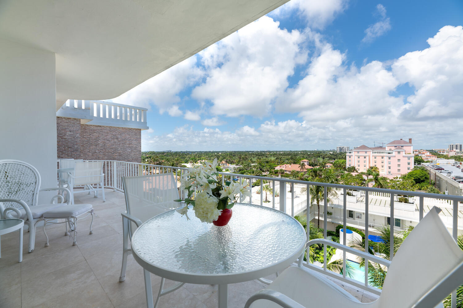 WINTHROP HOUSE CONDO - Residential