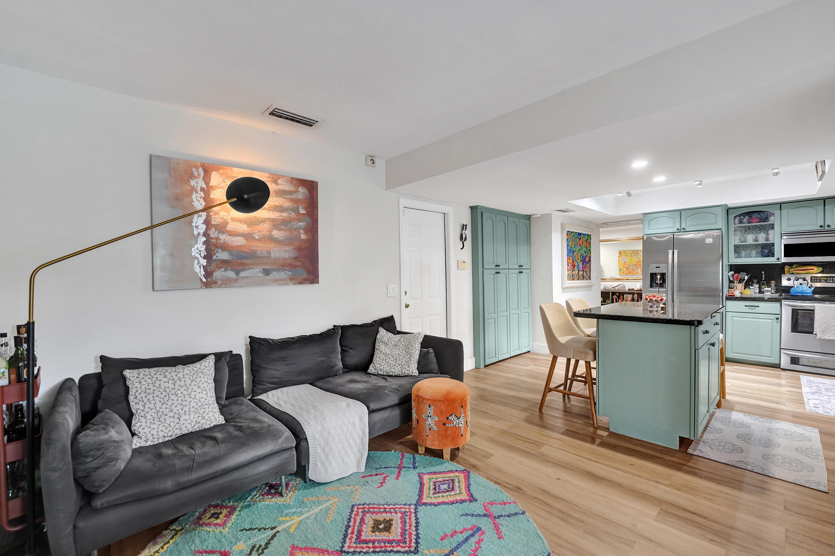 NOB HILL ESTATES 1 SEC - Residential