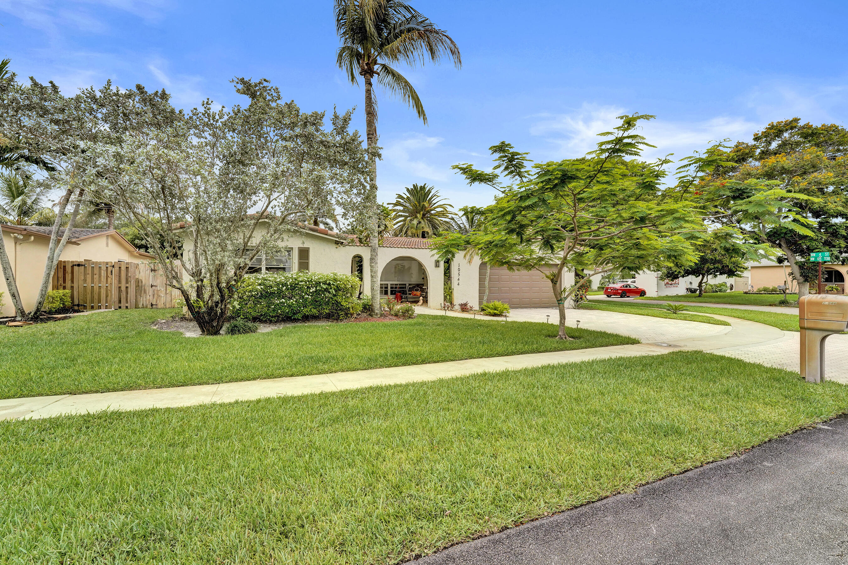 NOB HILL ESTATES 1 SEC - Residential