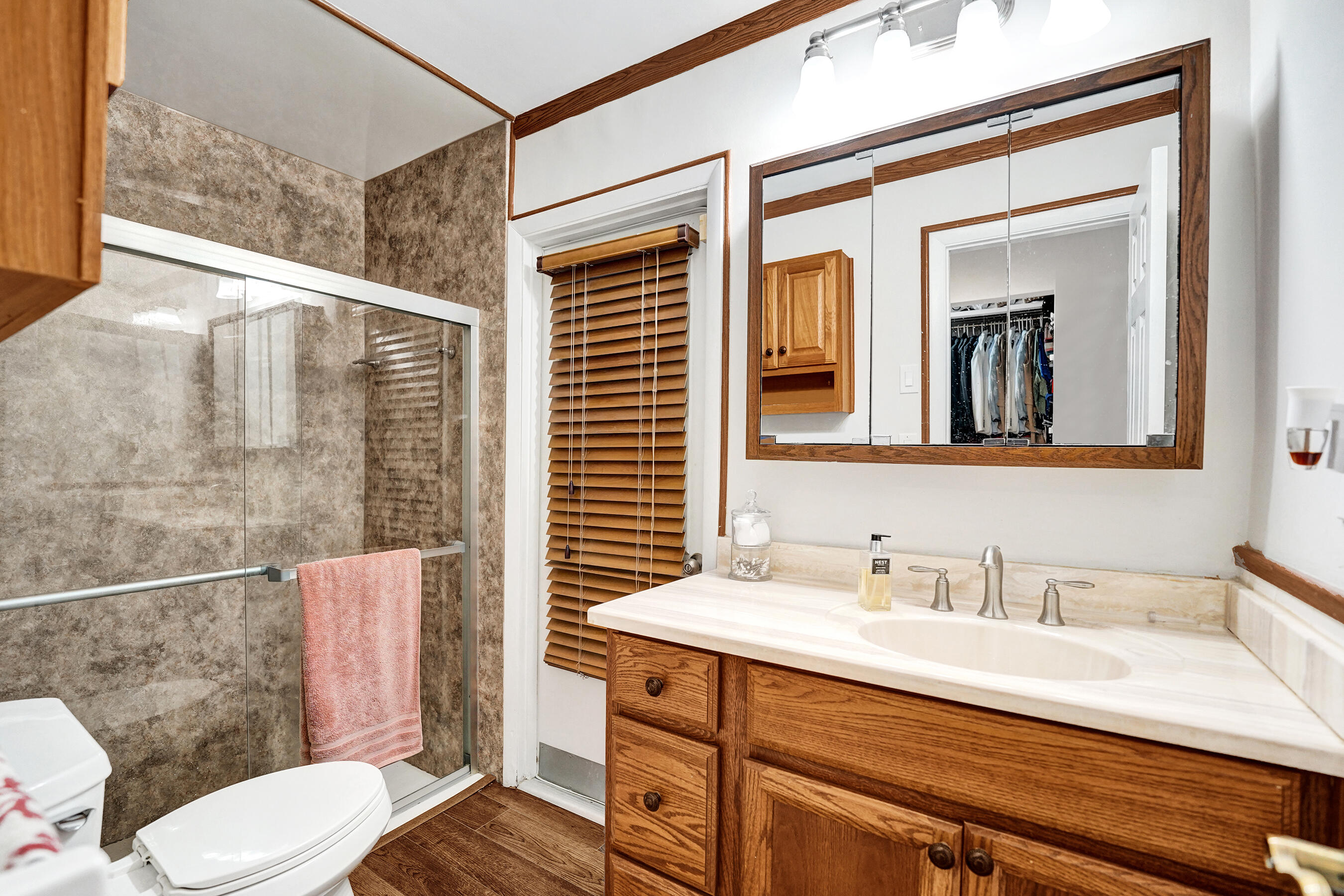 NOB HILL ESTATES 1 SEC - Residential