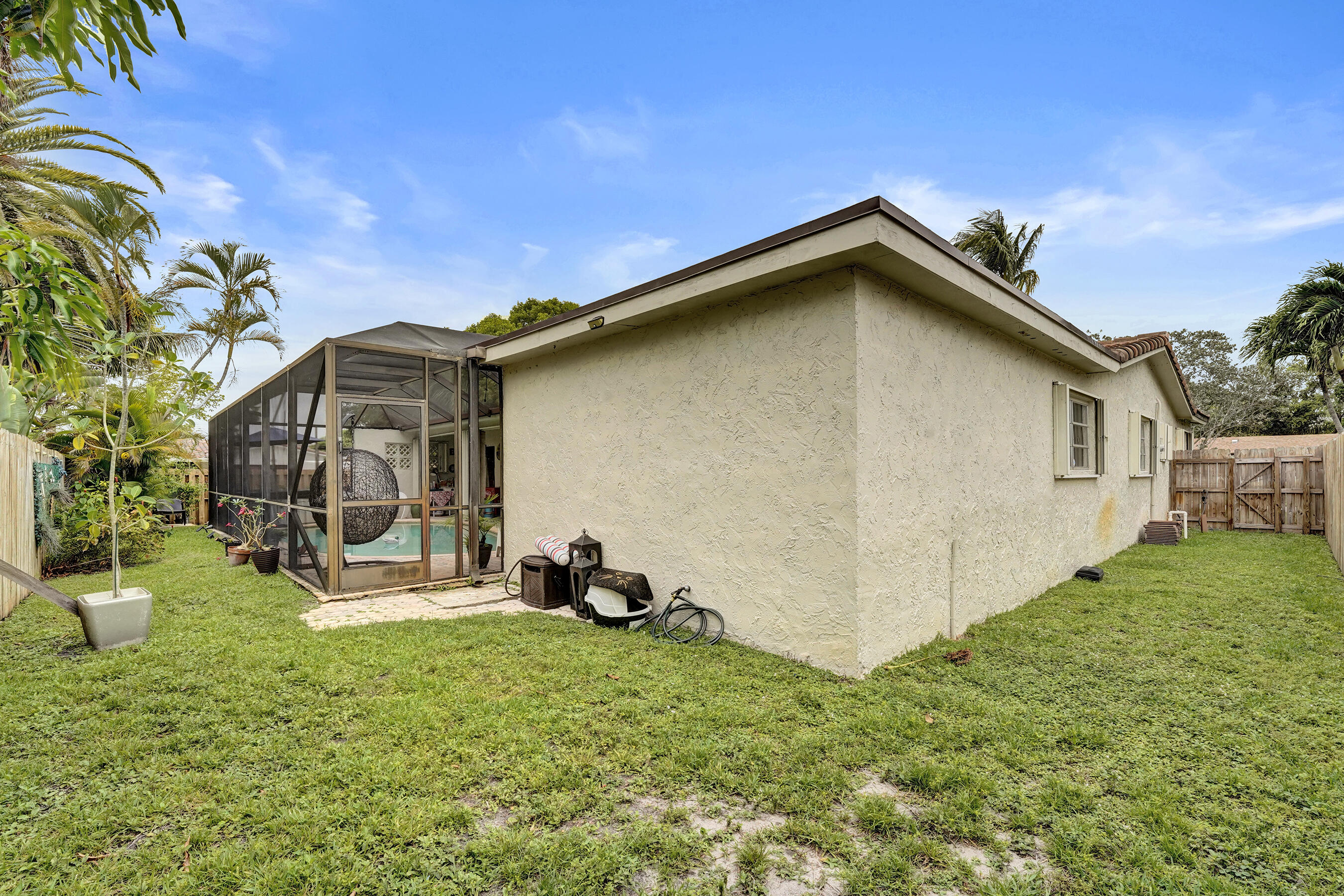 NOB HILL ESTATES 1 SEC - Residential