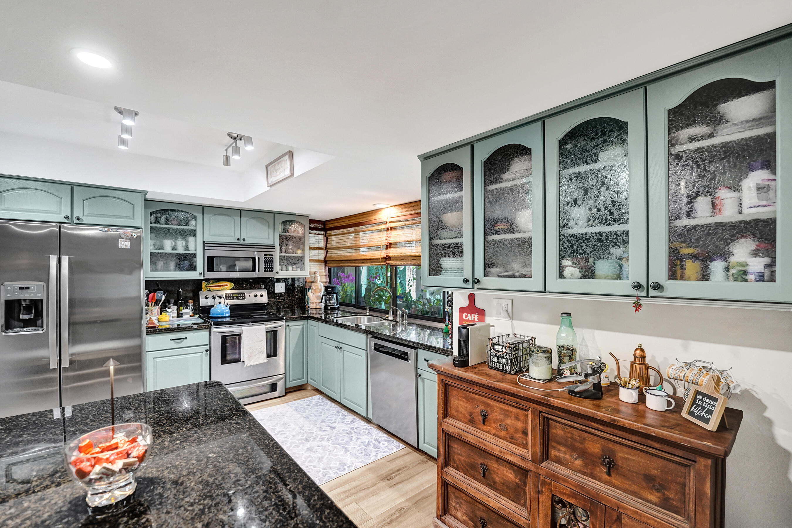 NOB HILL ESTATES 1 SEC - Residential