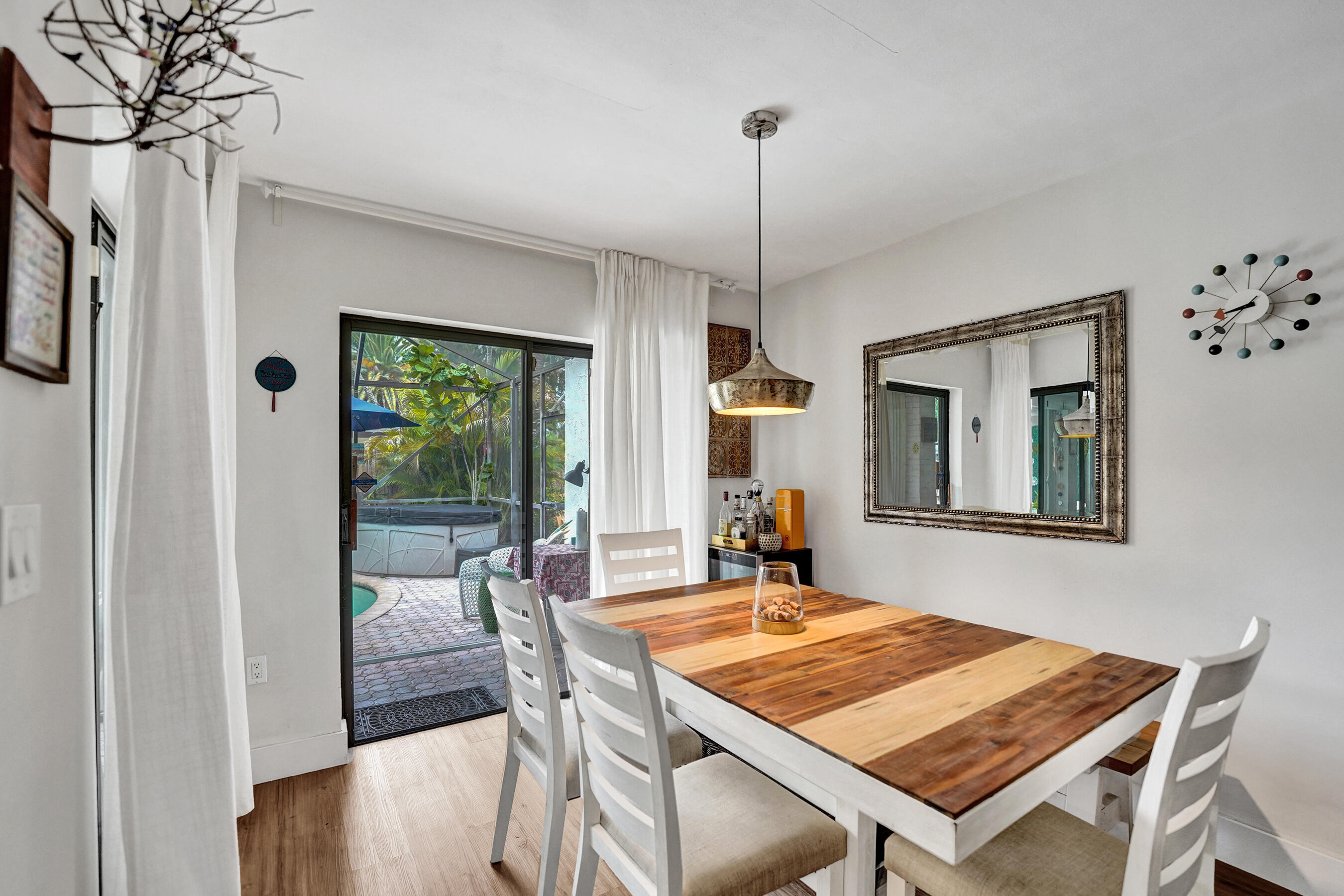 NOB HILL ESTATES 1 SEC - Residential
