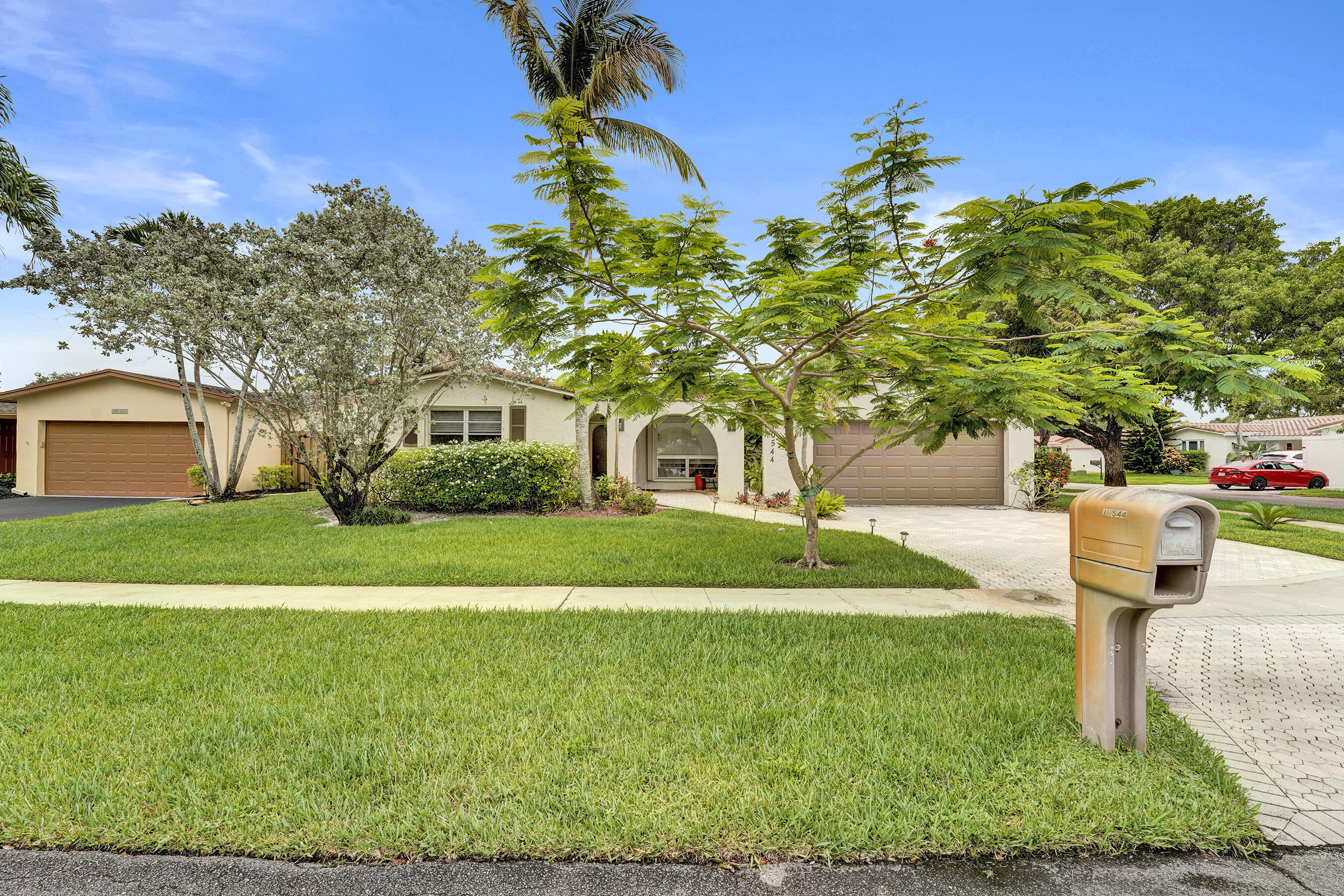 NOB HILL ESTATES 1 SEC - Residential