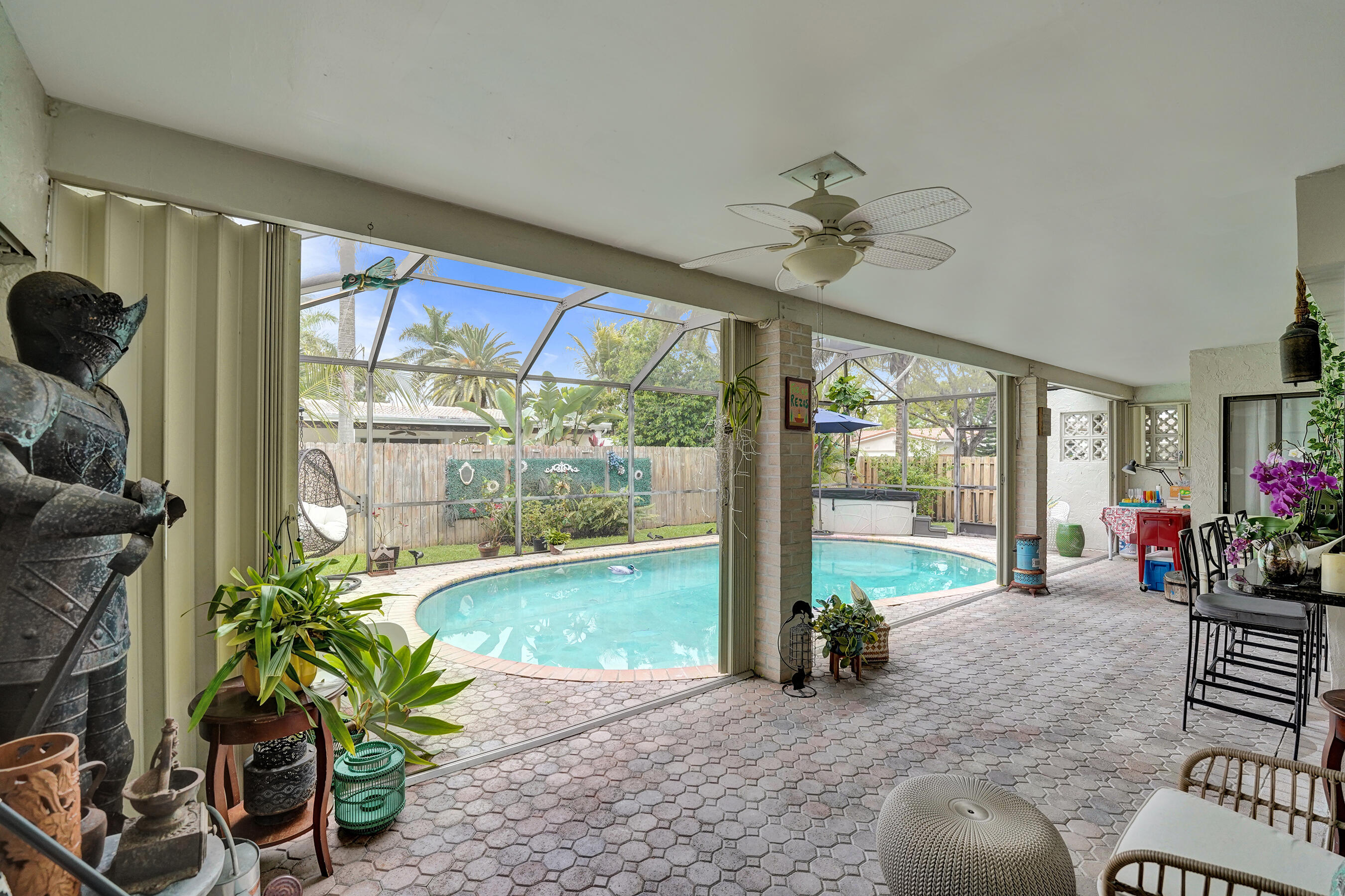 NOB HILL ESTATES 1 SEC - Residential