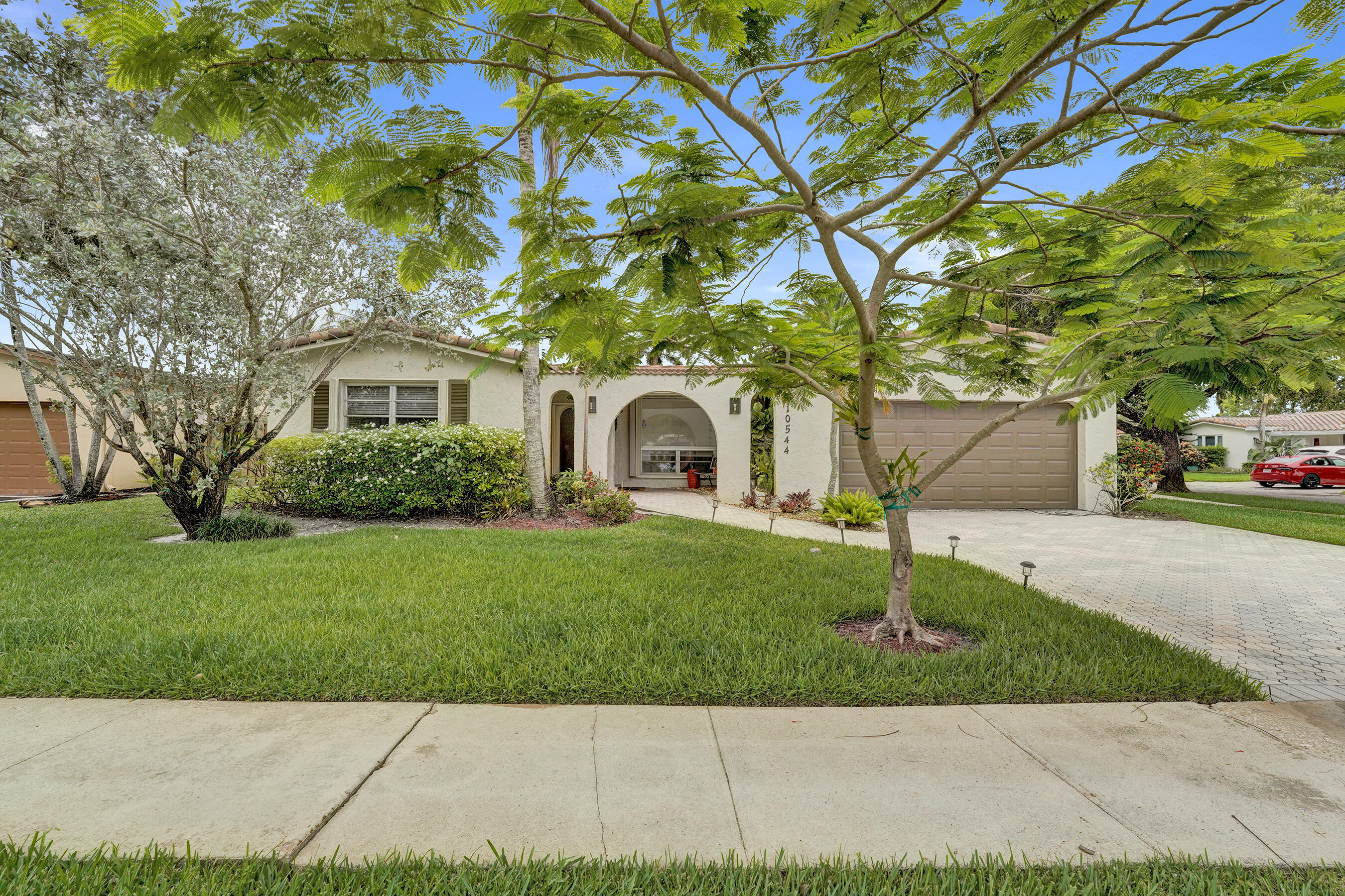 NOB HILL ESTATES 1 SEC - Residential