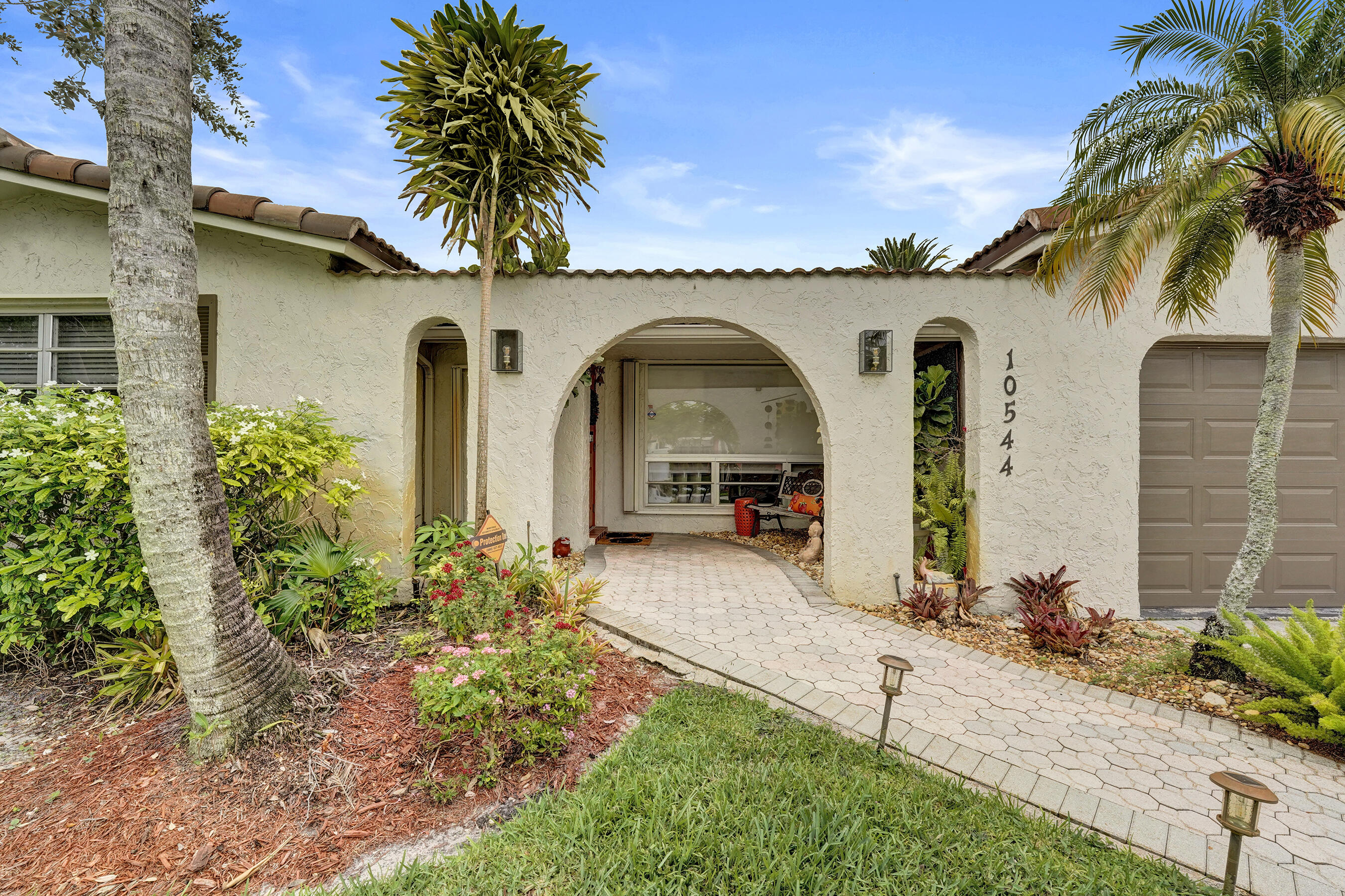 NOB HILL ESTATES 1 SEC - Residential