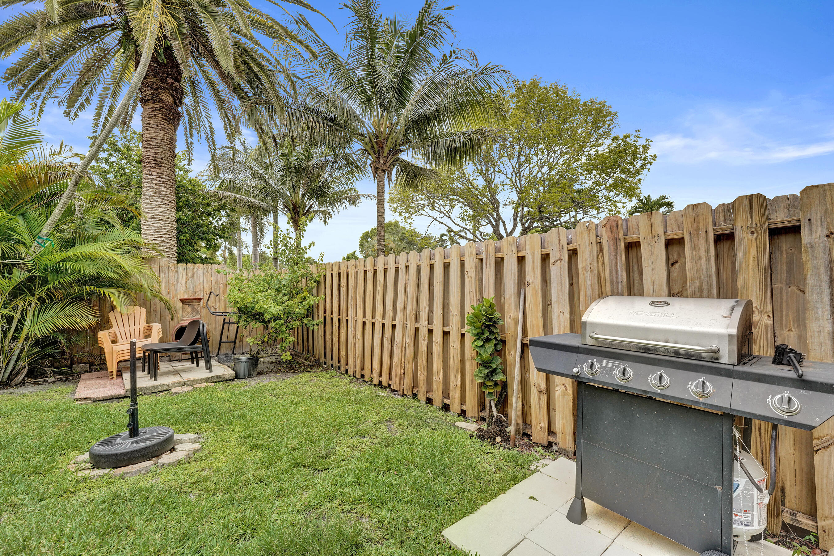 NOB HILL ESTATES 1 SEC - Residential