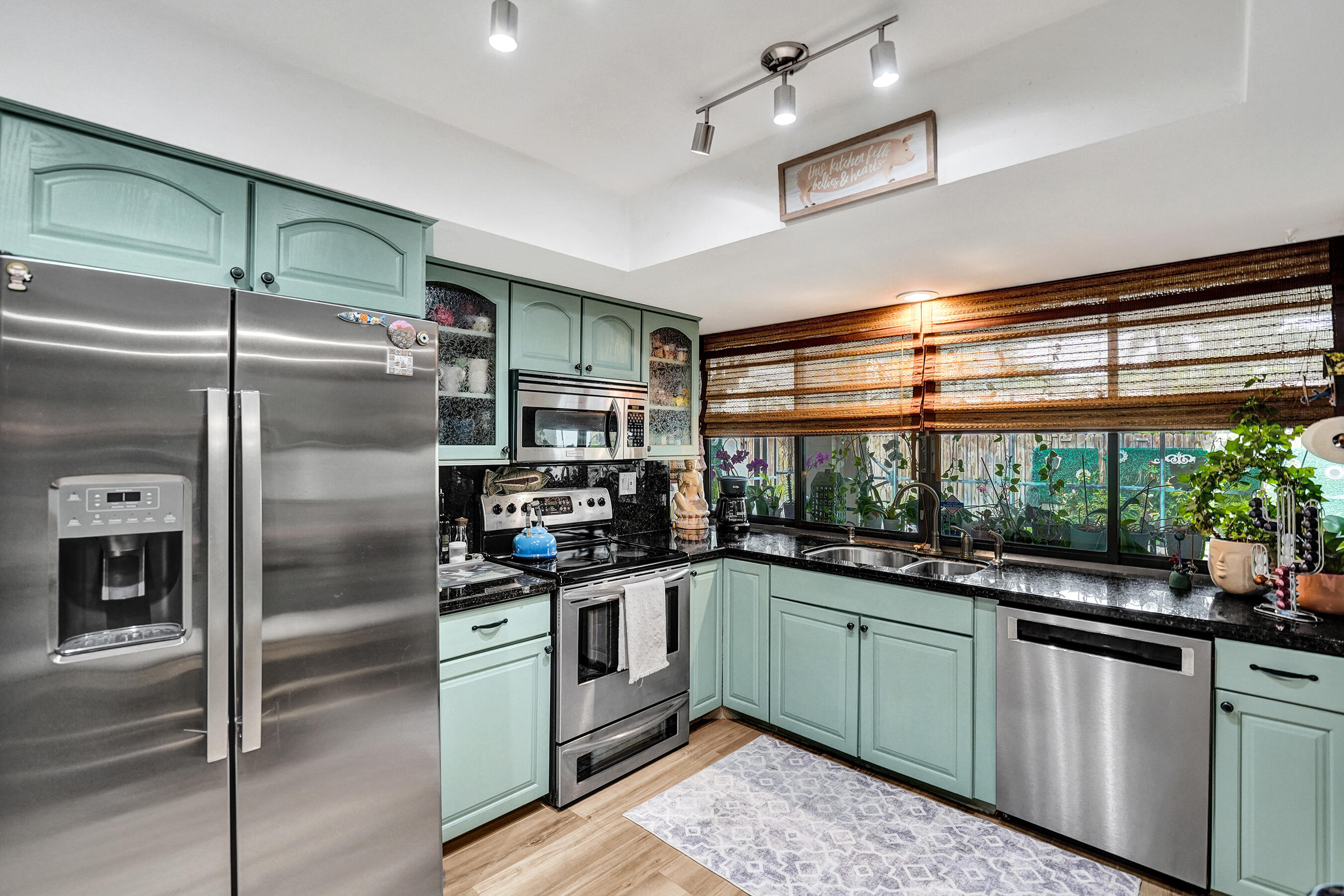 NOB HILL ESTATES 1 SEC - Residential