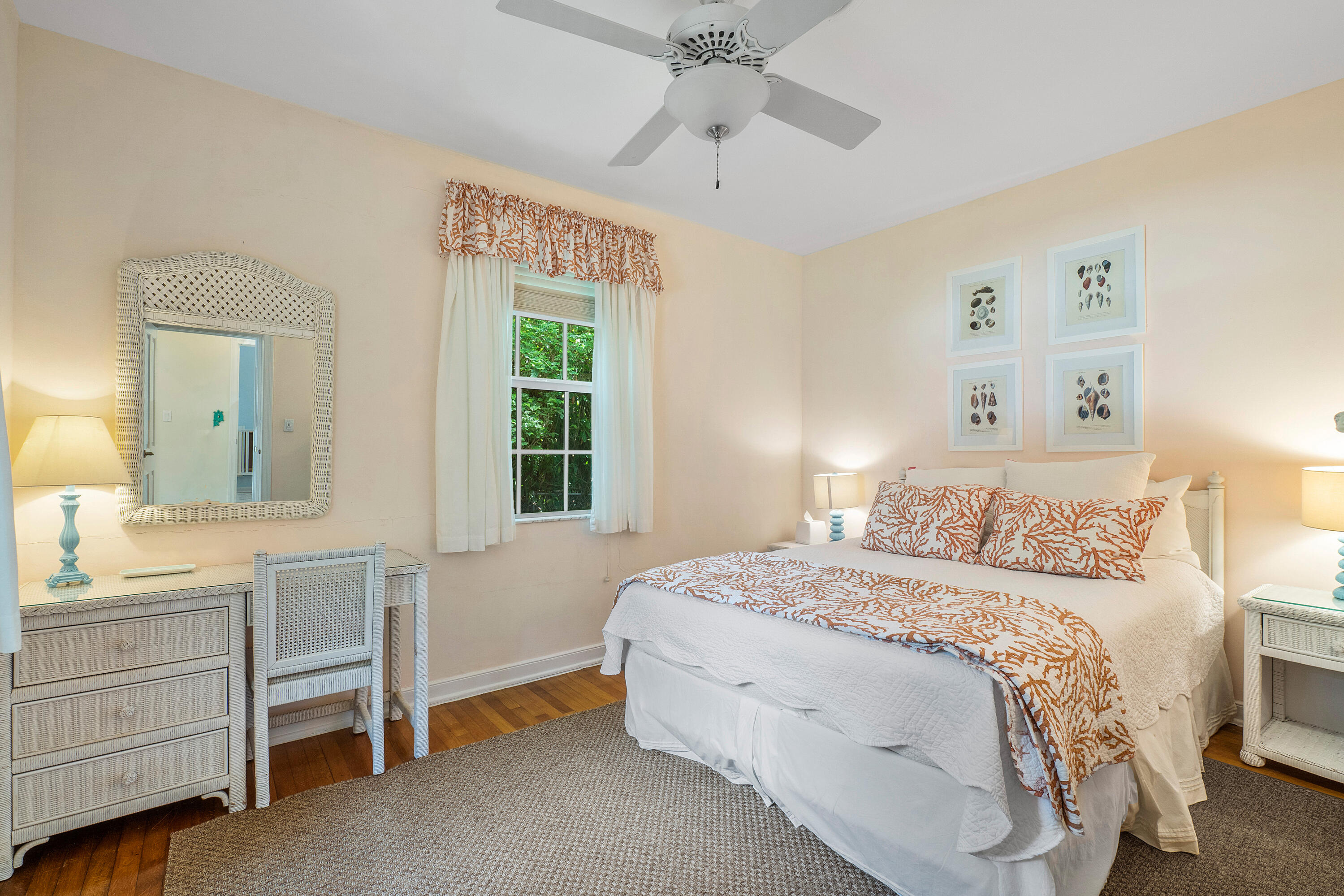 EAST SHORE - Residential