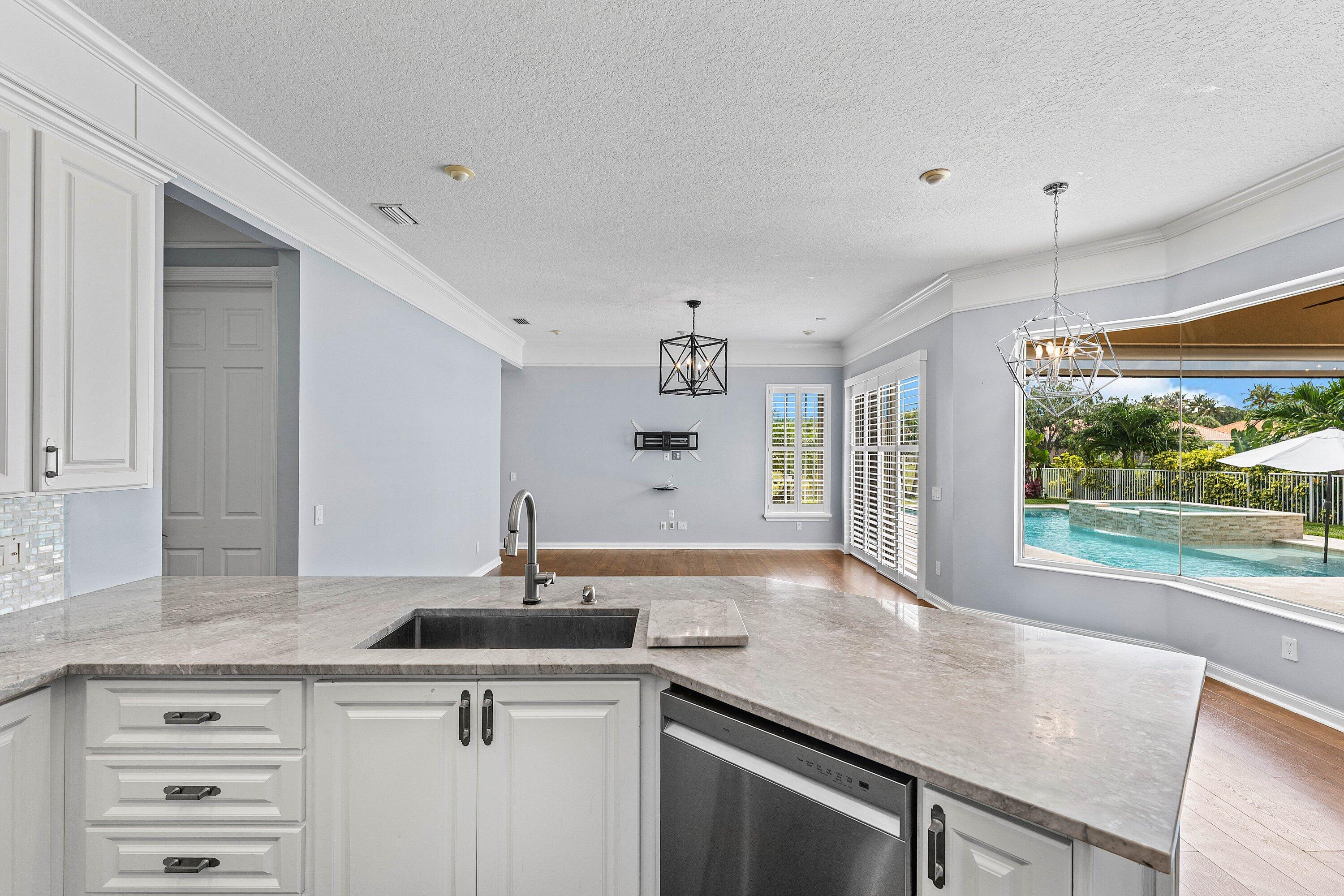 RIVERWALK 3 - Residential