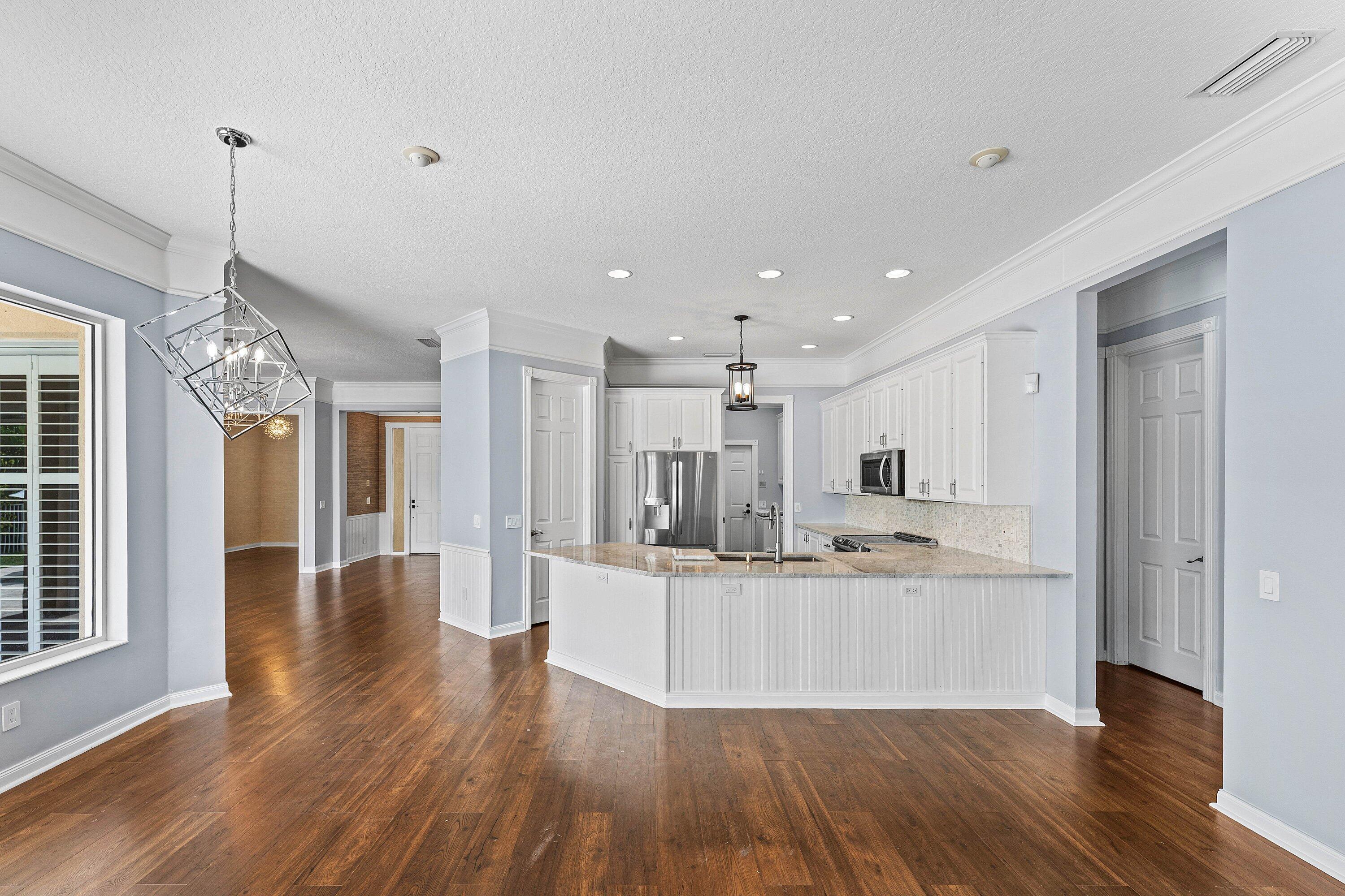 RIVERWALK 3 - Residential
