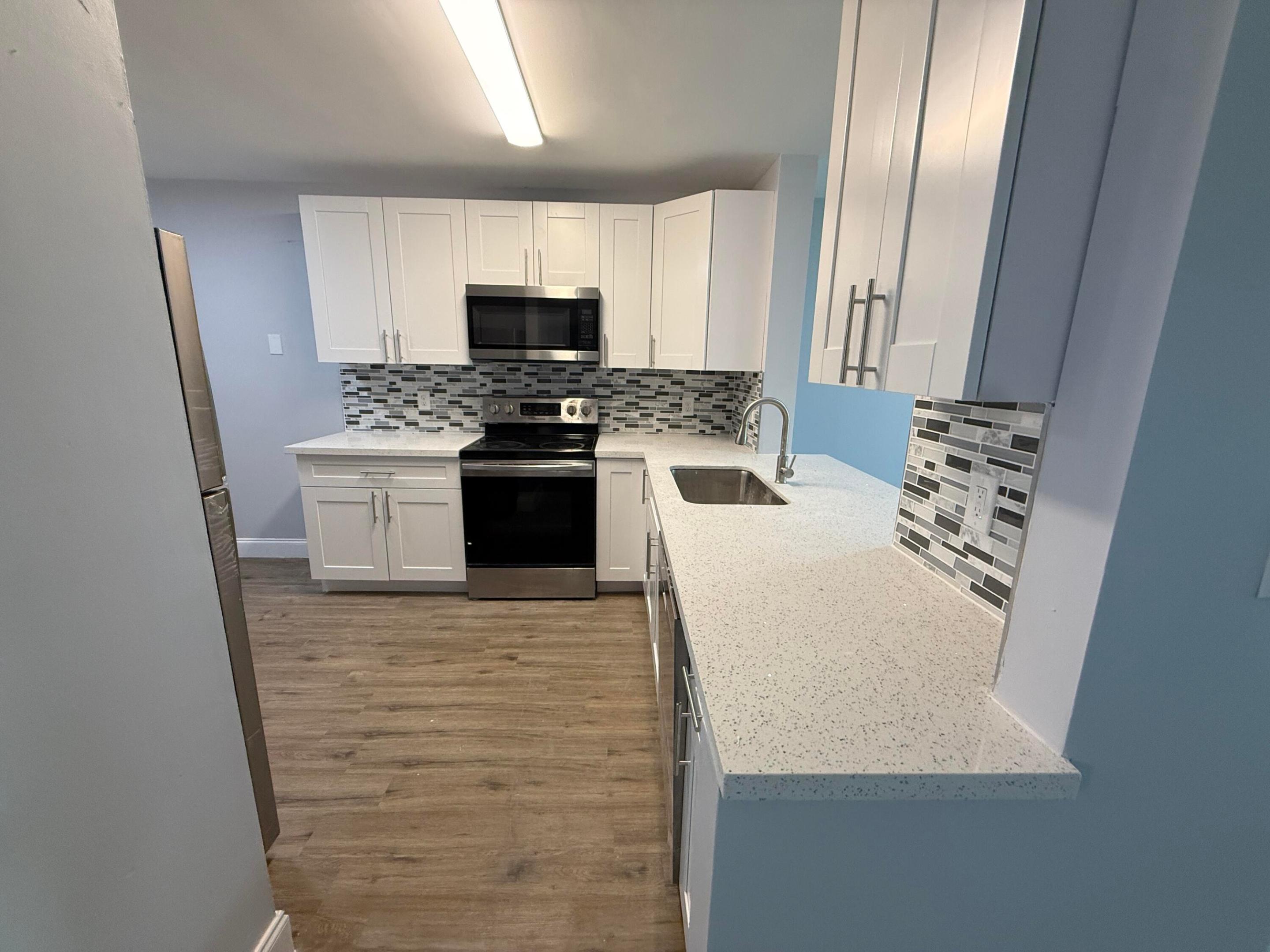 CYPRESS AT WOODMONT III - Residential Lease