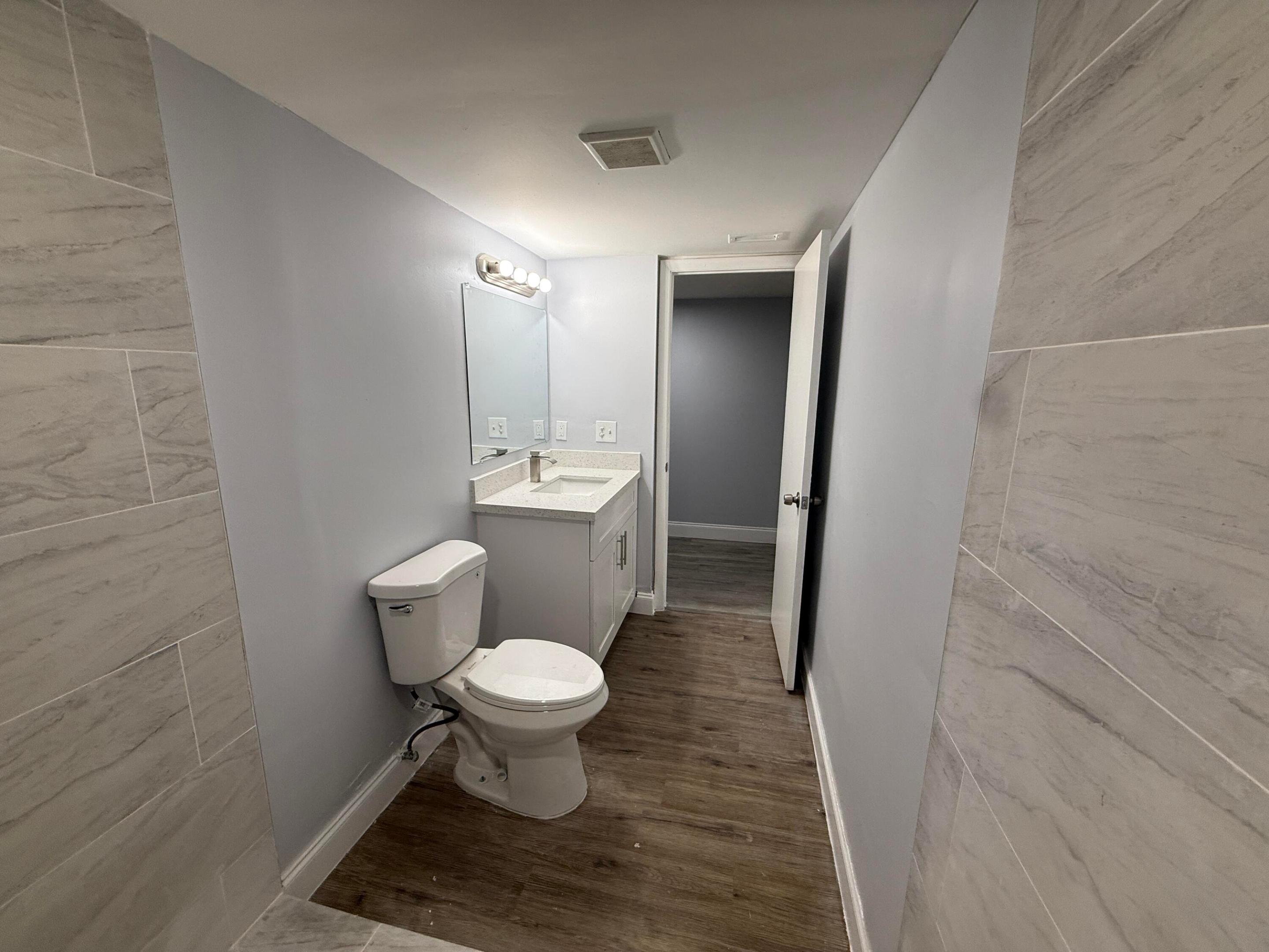CYPRESS AT WOODMONT III - Residential Lease