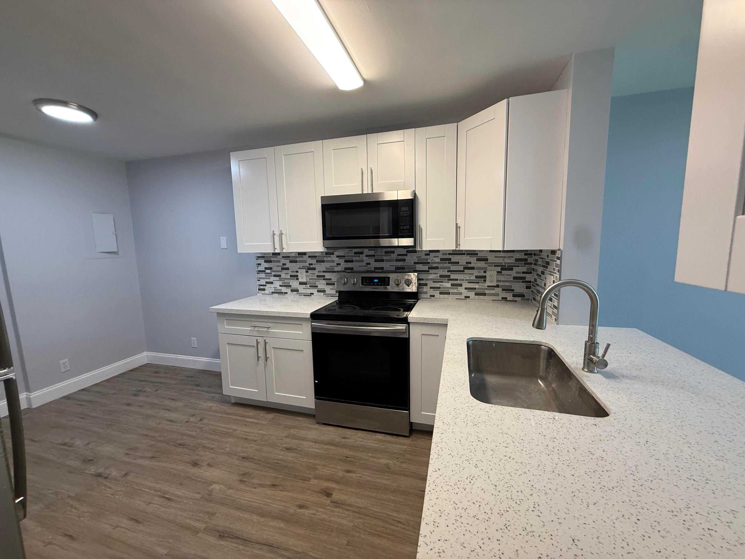 CYPRESS AT WOODMONT III - Residential Lease
