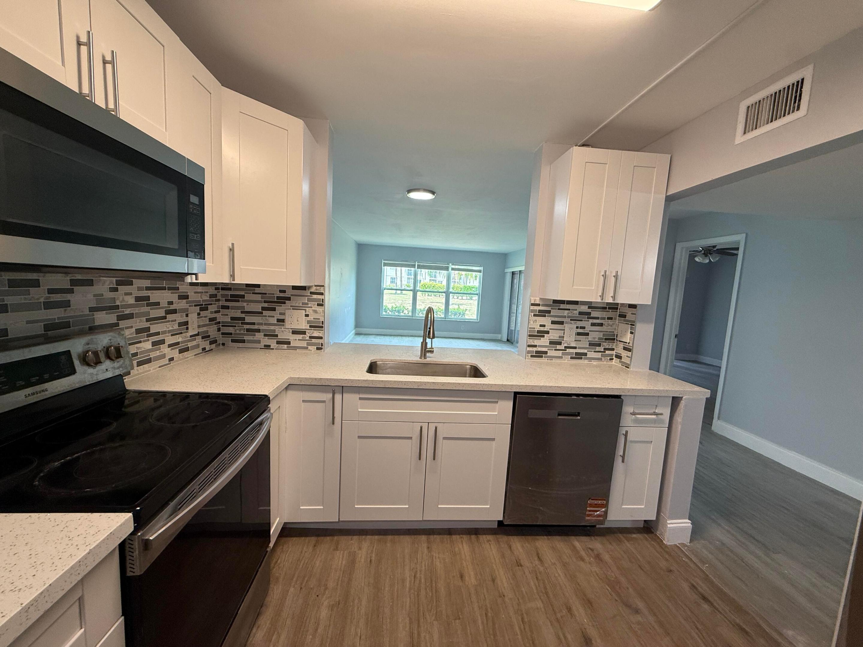 CYPRESS AT WOODMONT III - Residential Lease