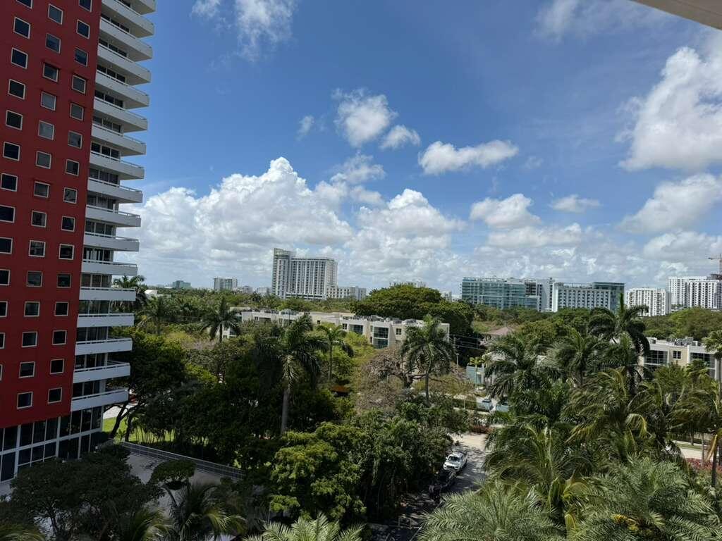 VILLA REGINA CONDO - Residential