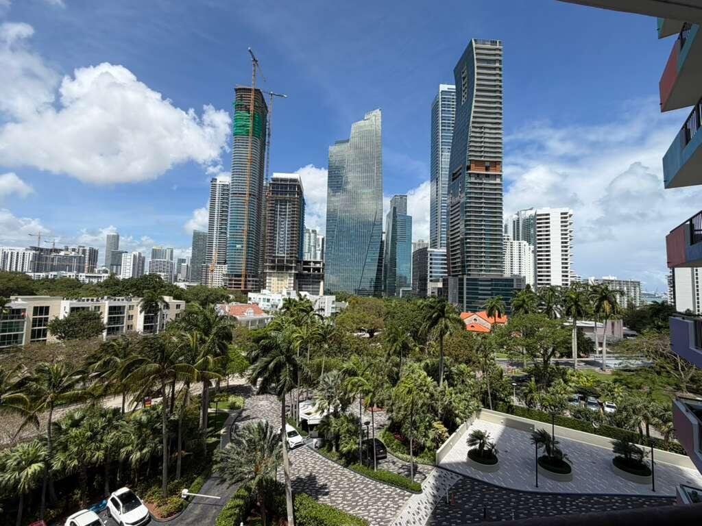 VILLA REGINA CONDO - Residential