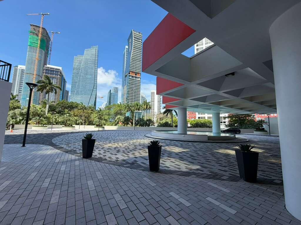 VILLA REGINA CONDO - Residential