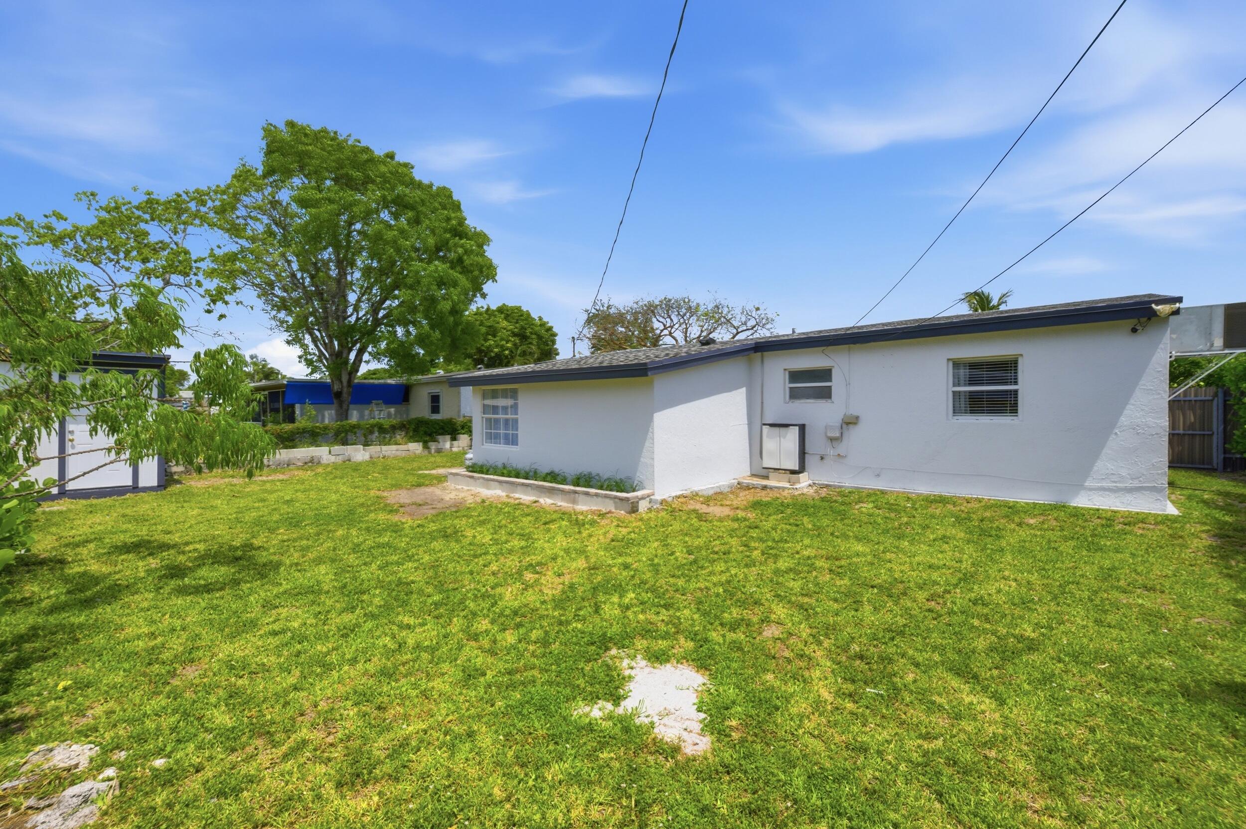 COLLIER ESTATES 1ST ADD - Residential